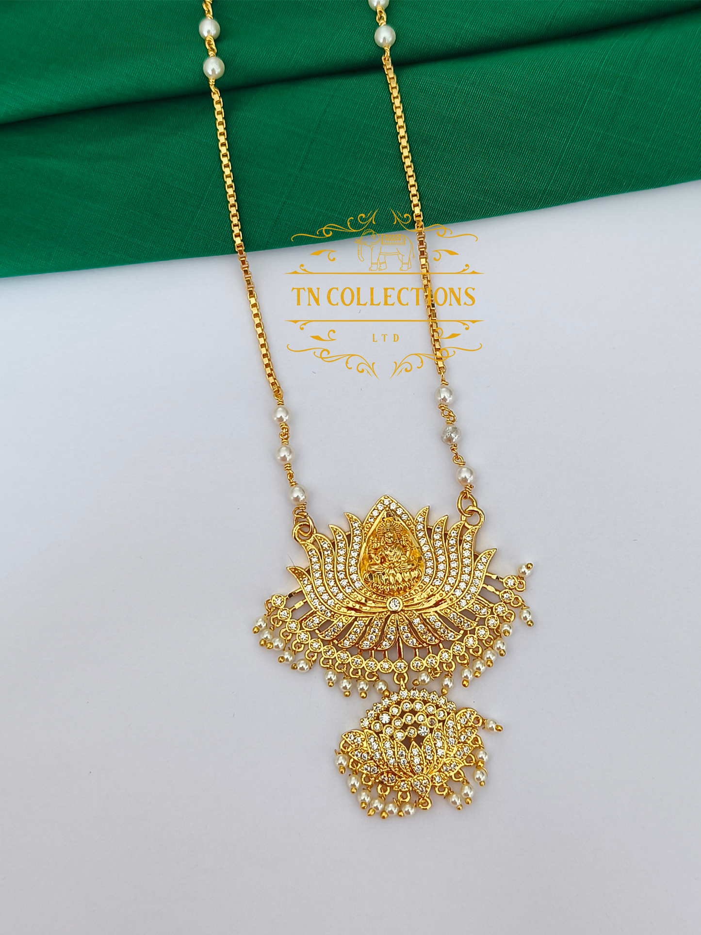 Micro Gold-Plated Traditional Pathakkam with single layer pearl chain (Full white stones)
