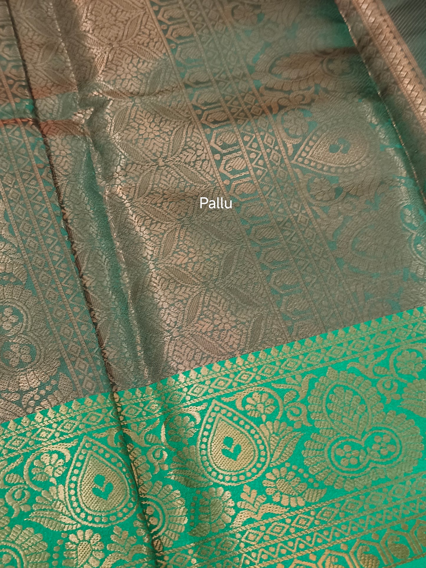 Vairaoosi Soft Silk Saree (Hot Pink)