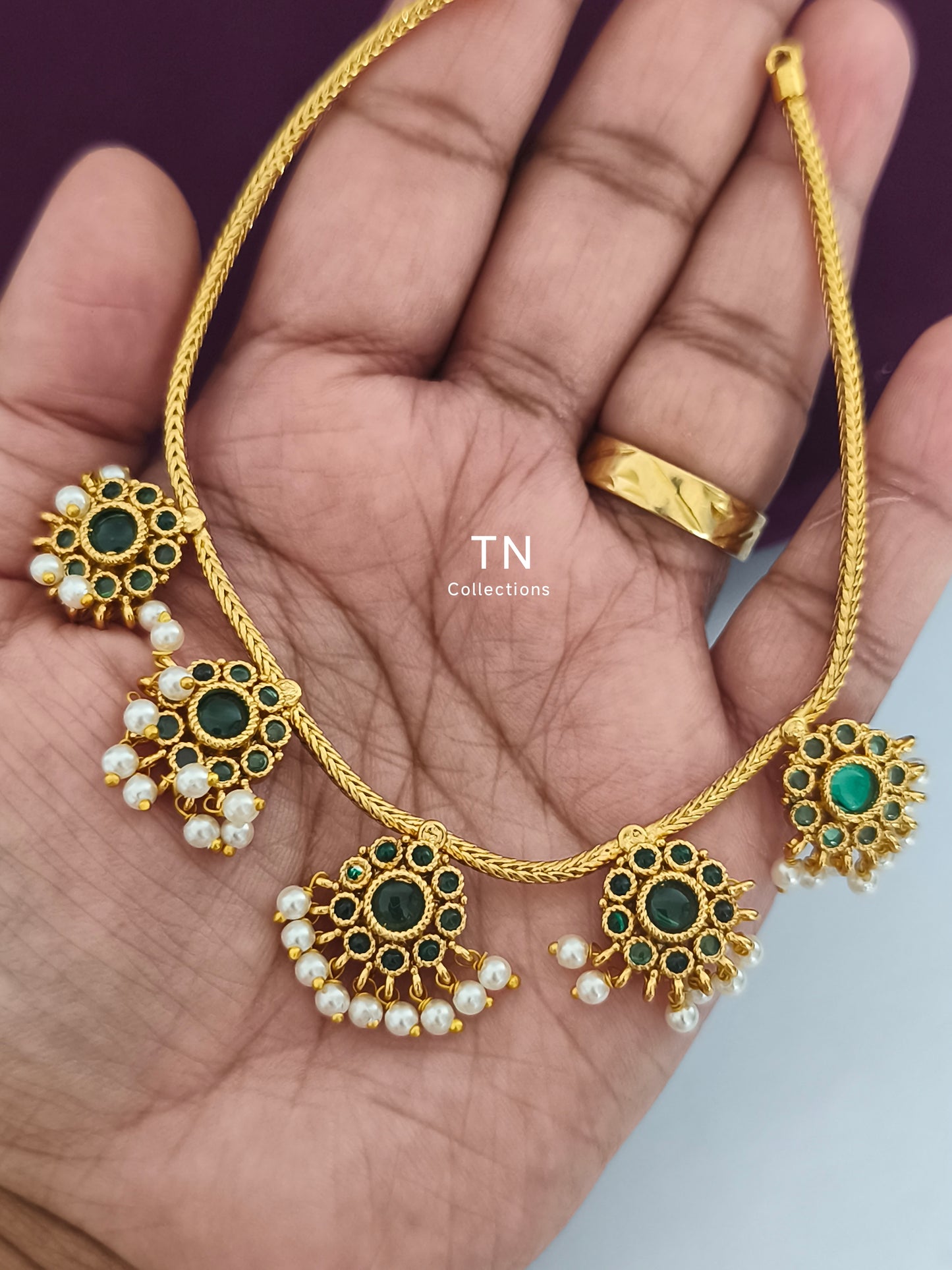 Antique matte finish Mini Choker Necklace Set - Green