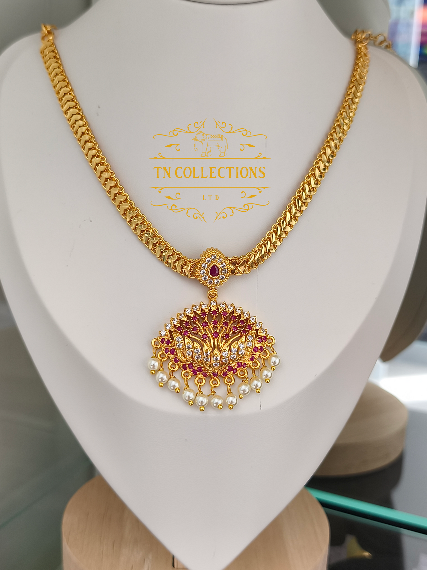 Micro Gold-Plated Traditional Allipoo Attiyal (Ruby & white)