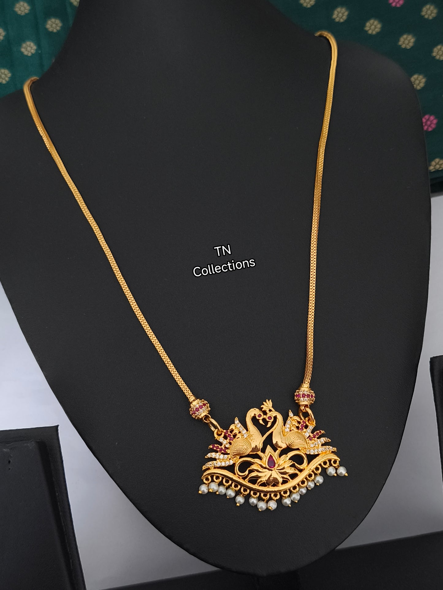 Simple Peacock Design Pendant with chain
