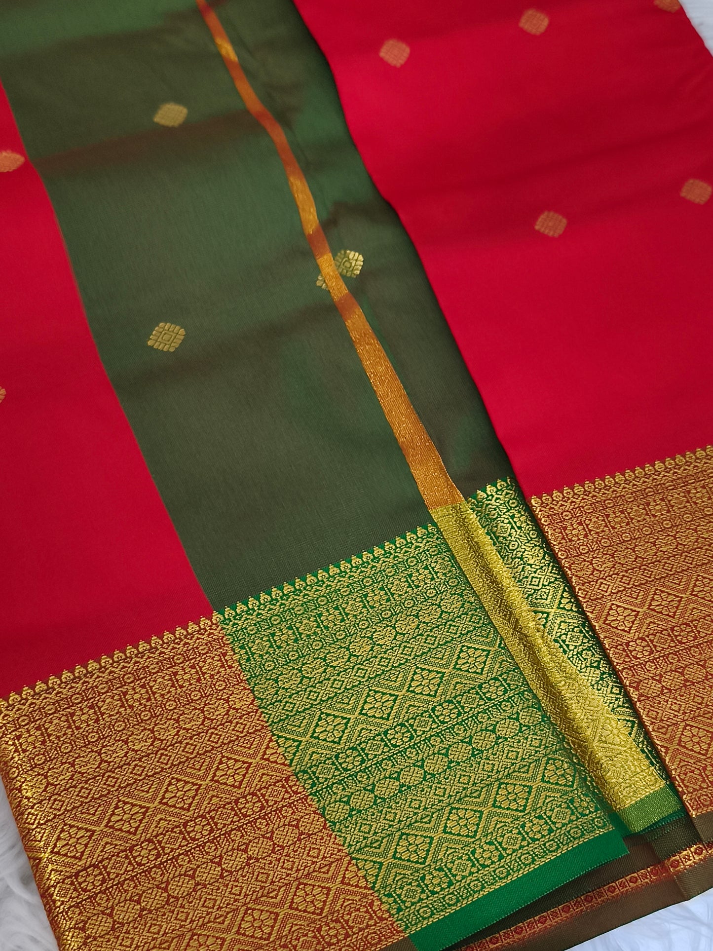 Semi Soft Silk Saree (Bright Red)