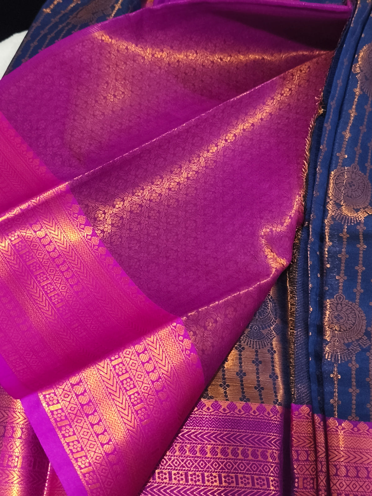 Kanchipuram vairaoosi Soft Silk Saree (Navy Blue)