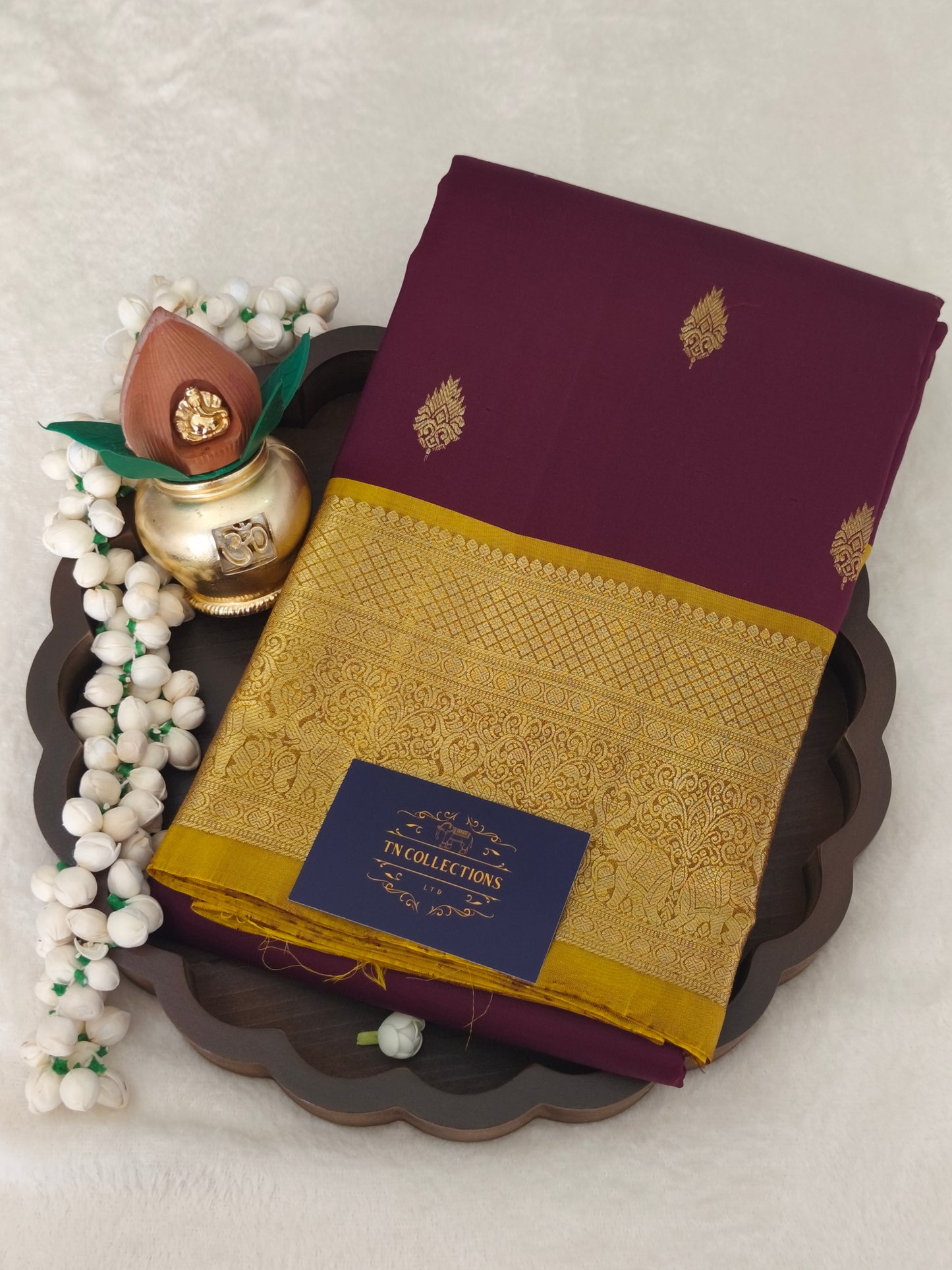 Pure Handloom Kanchipuram Silk Saree (Burgundy)