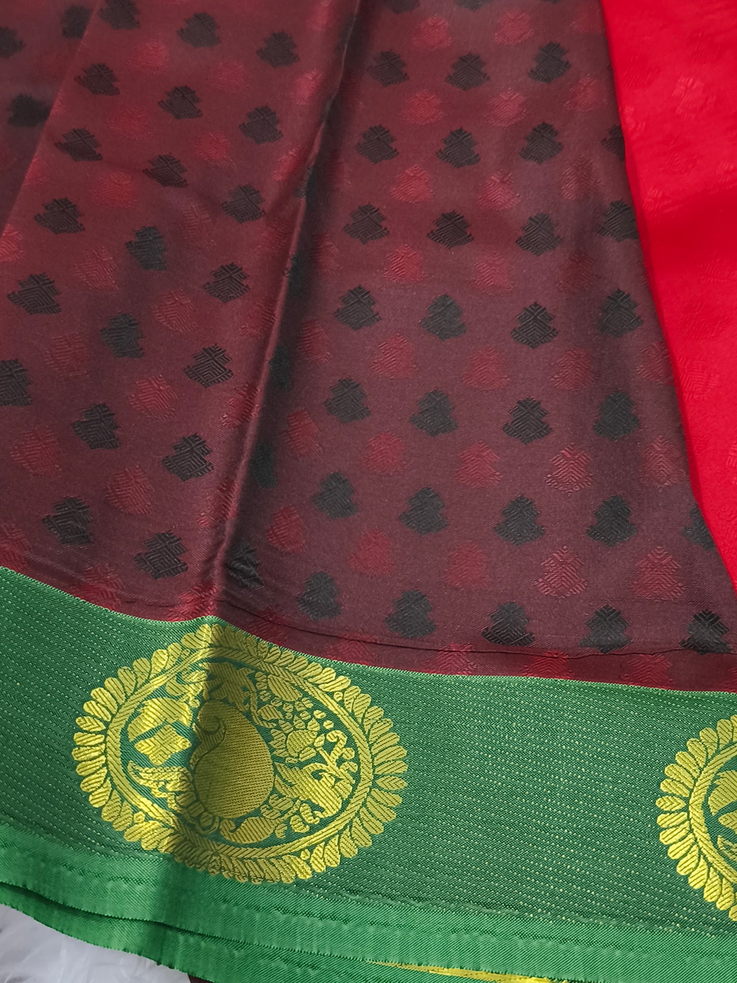Semi soft silk saree (Red)