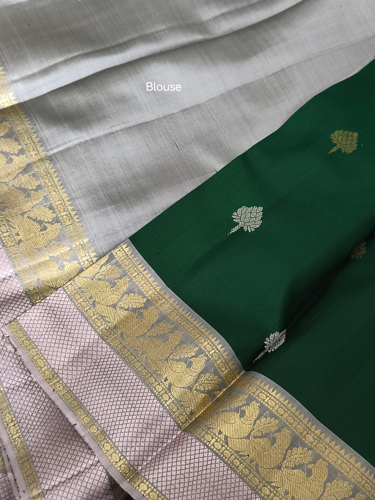Pure handloom kanchipuram silk saree (Forest Green)