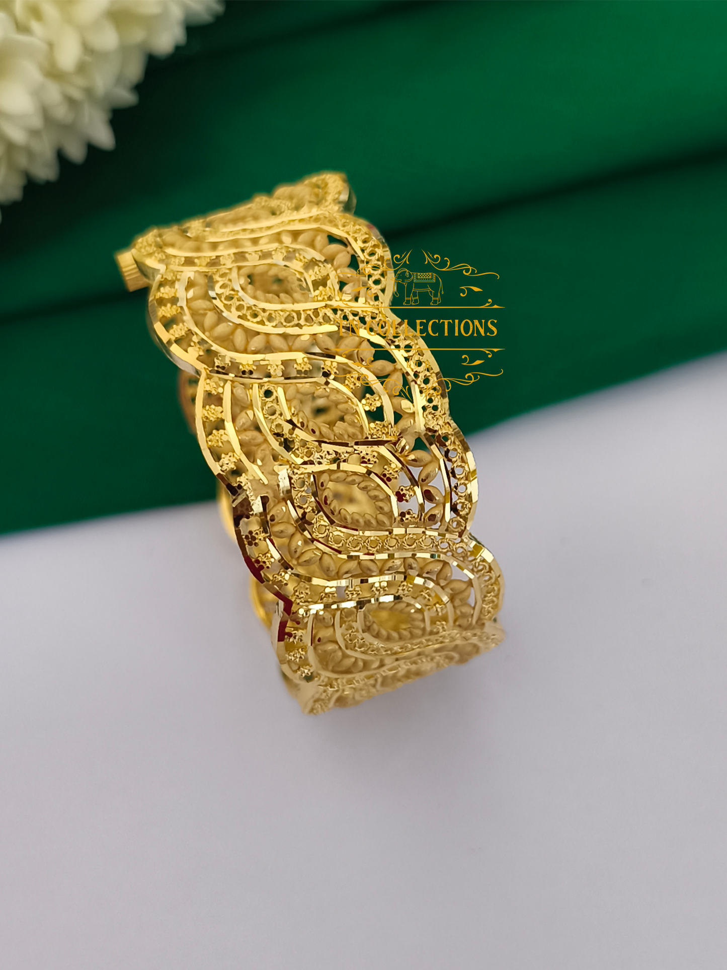 One gram Gold forming Screw bangle