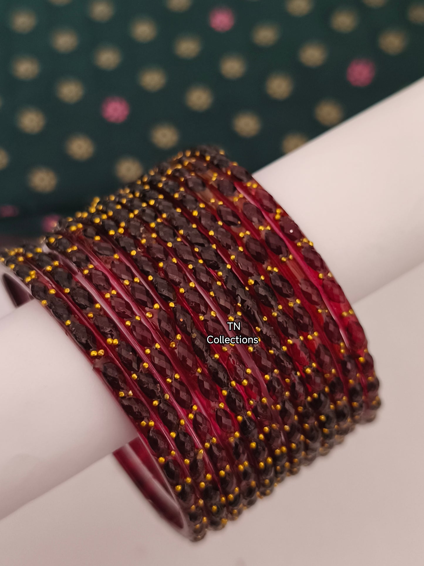 Trendy Raindrop Glass Bangles Set (Size 2.6)