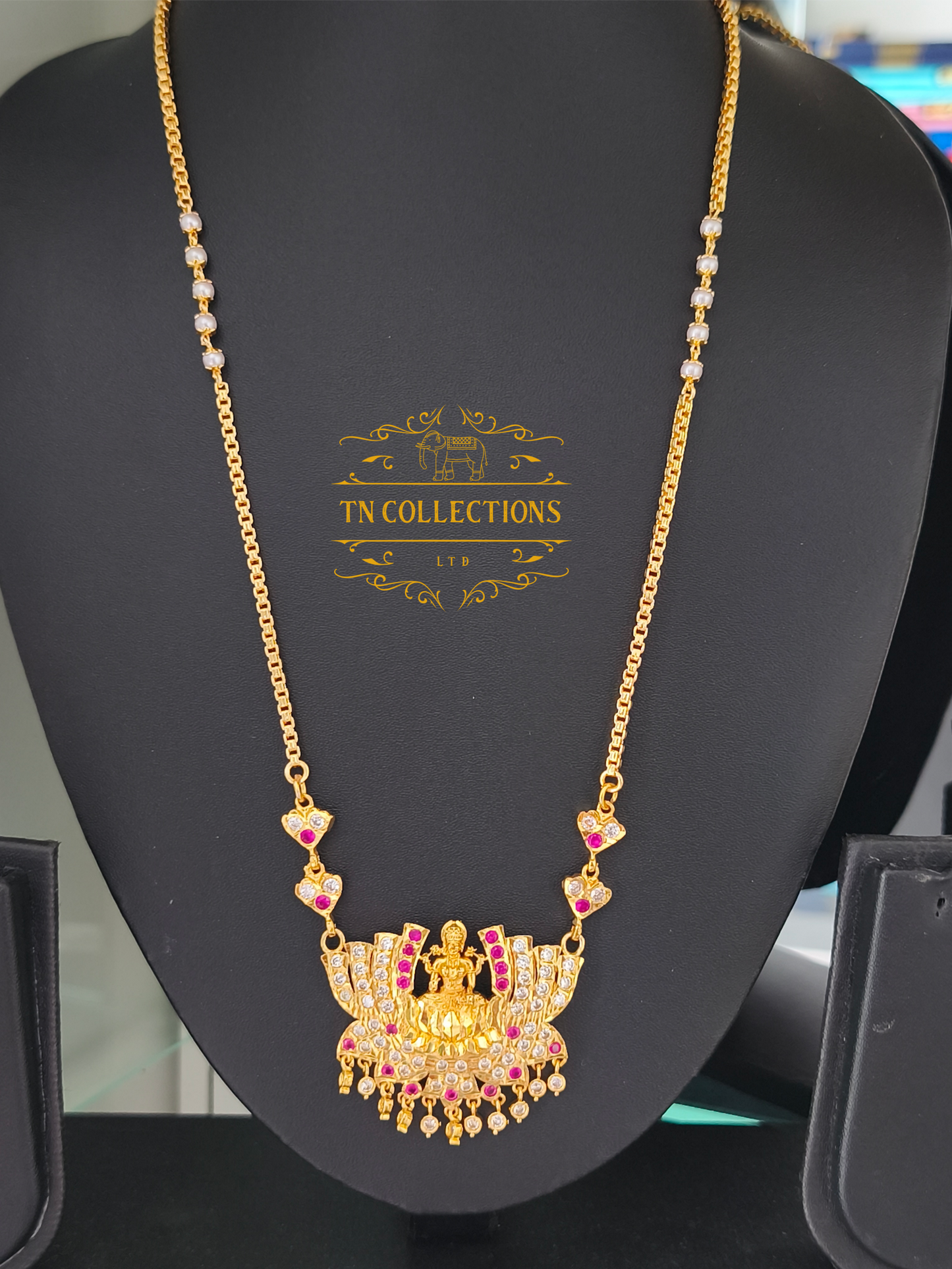 Micro Gold-Plated Traditional Pathakkam with pearl chain