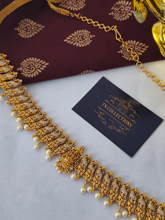 Luxmi hip chain