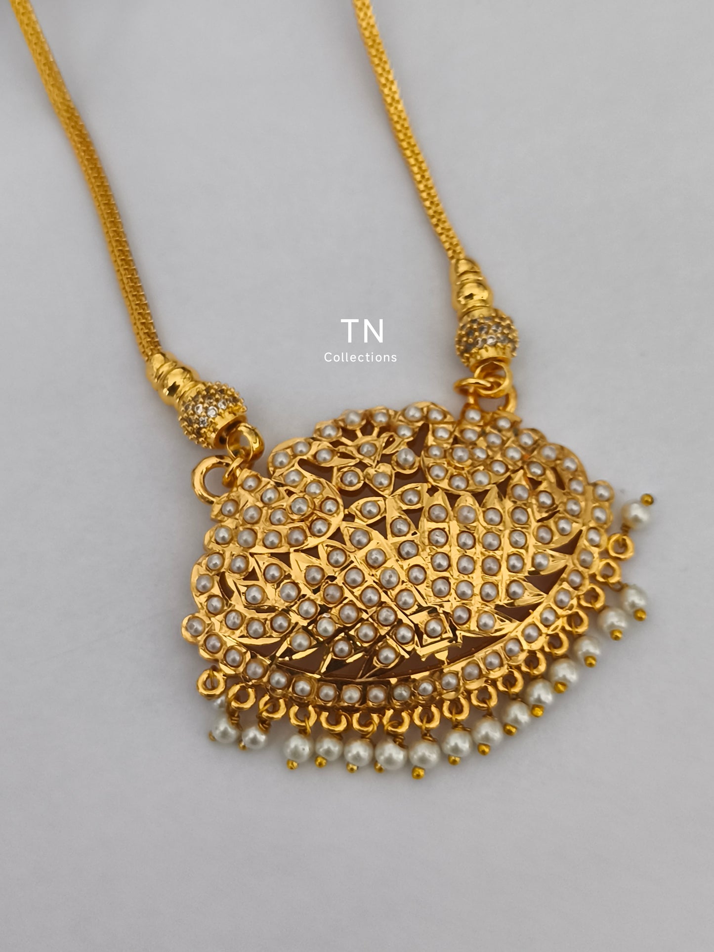 Micro gold plated Pearl Pathakkam with Chain (Full White)