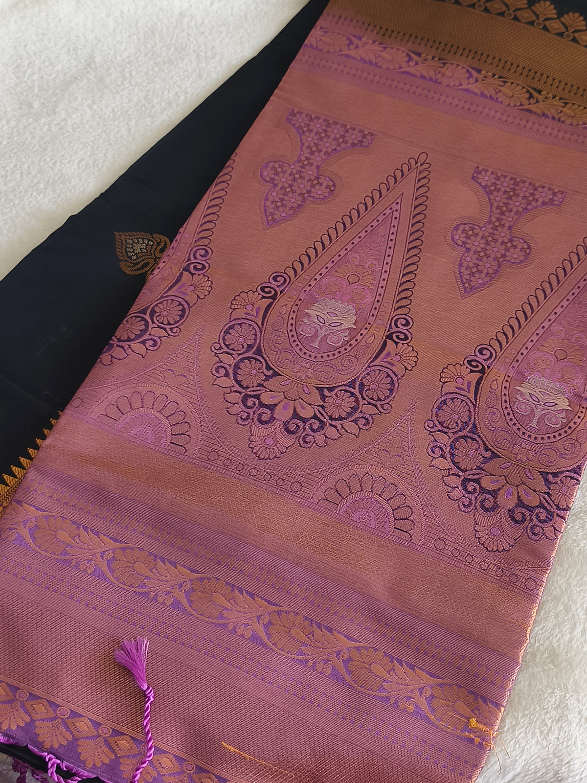 Premium kanchi Silk saree (Black)