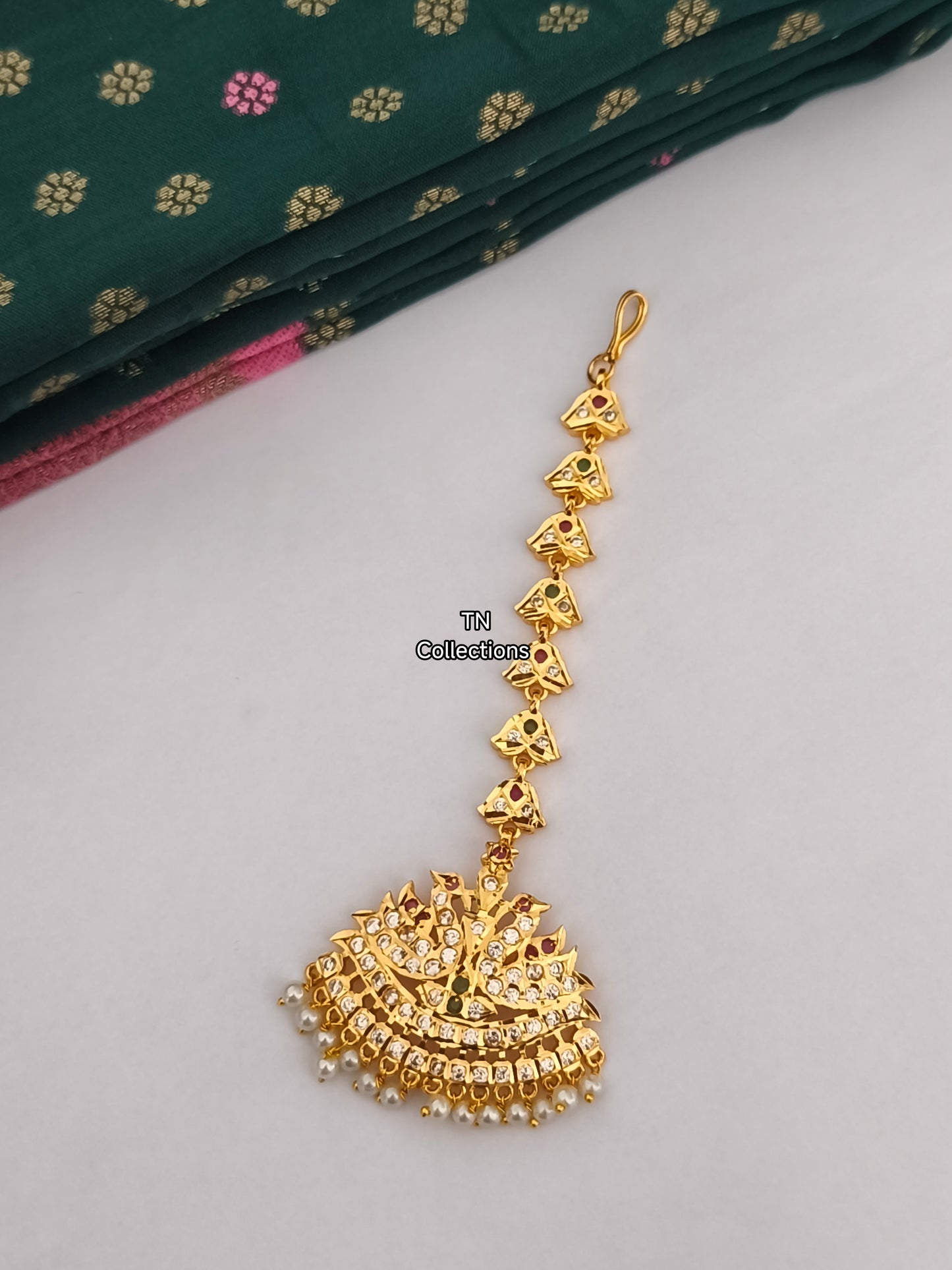 Micro gold plated Traditional Nethichuddi Tikka (Multicoloured)
