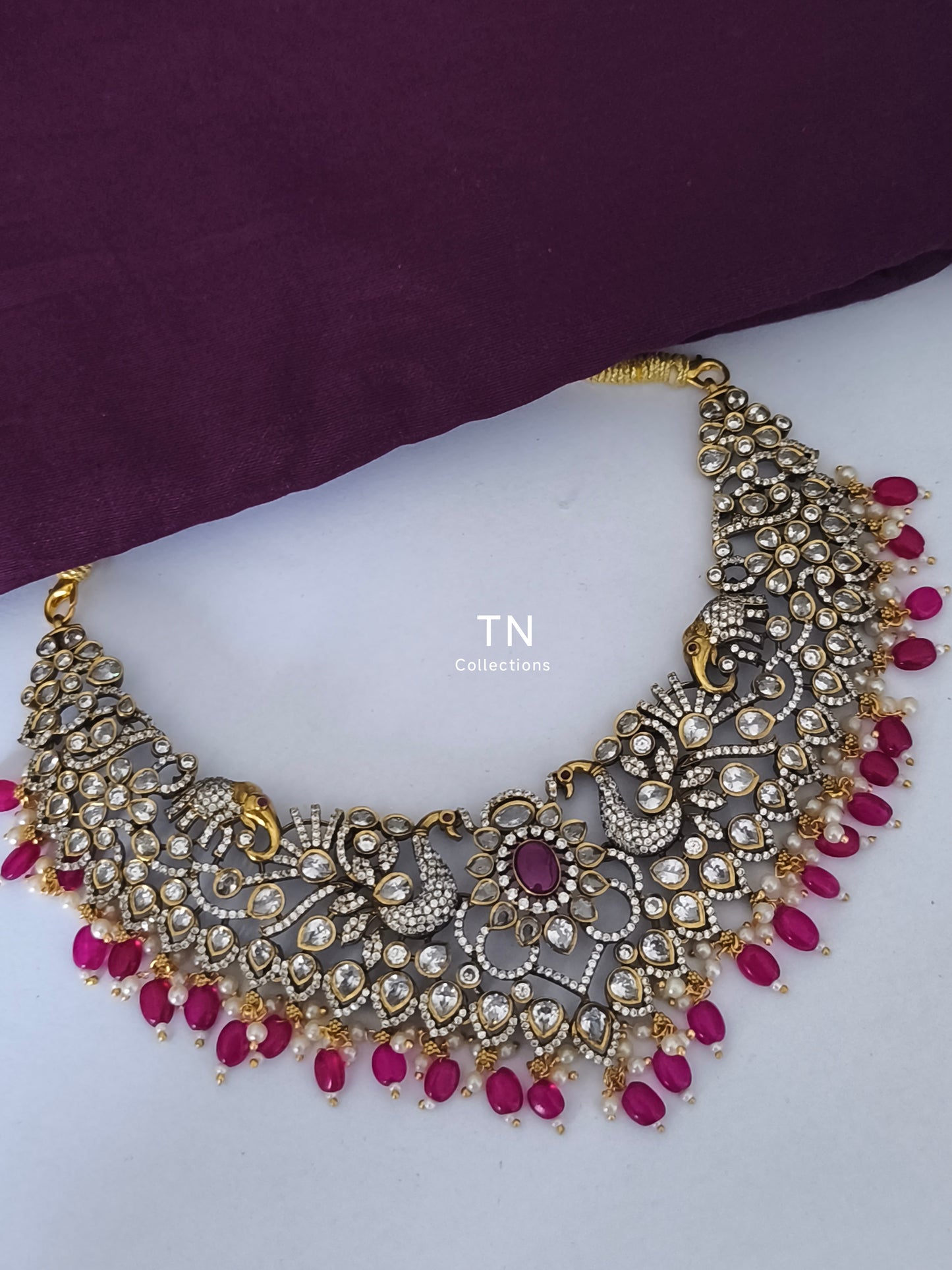 Victoria Finish Choker Necklace Set (Rani Pink)