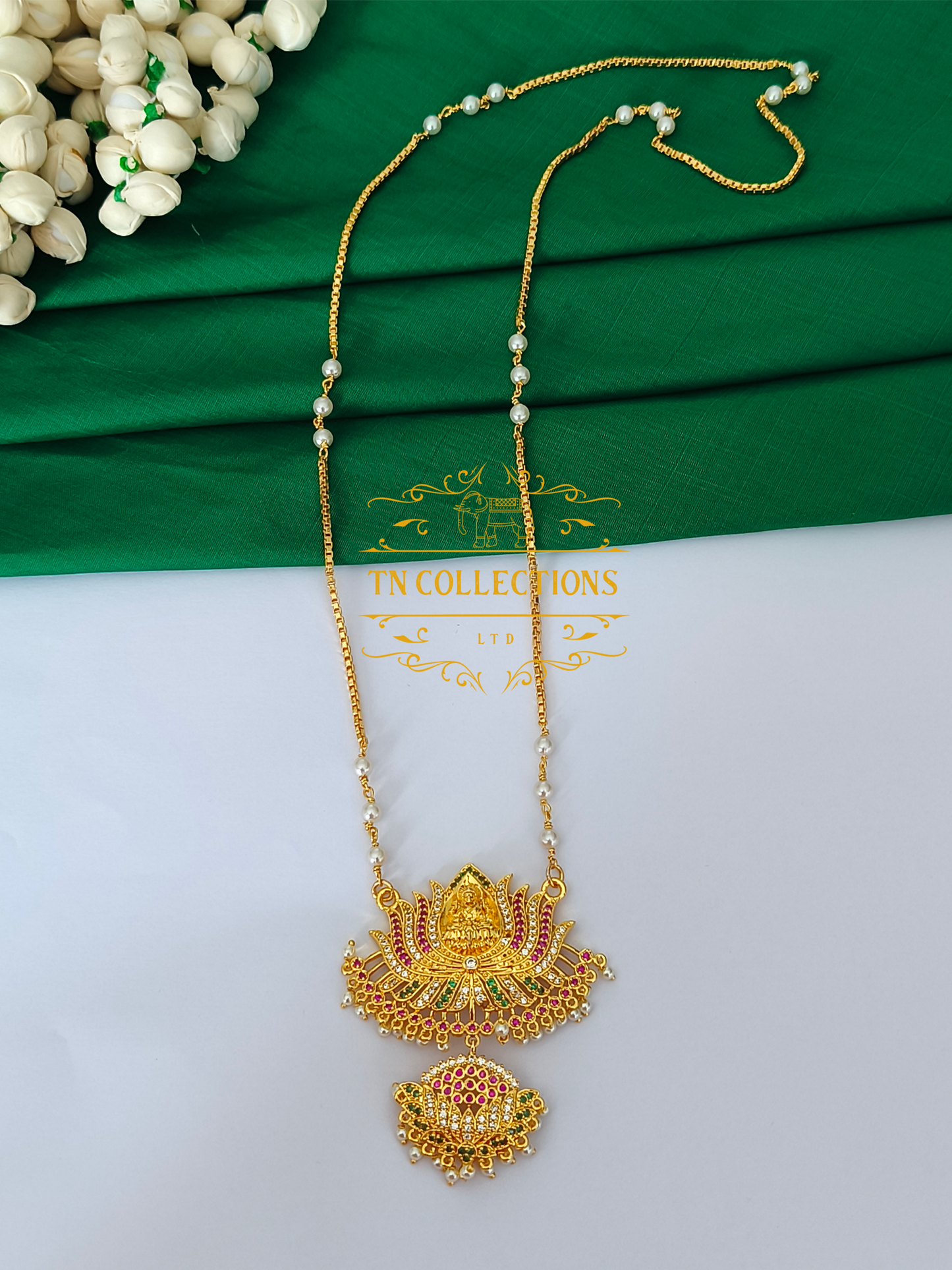 Micro Gold-Plated Traditional Pathakkam with single layer pearl chain (Multicoloured stones)