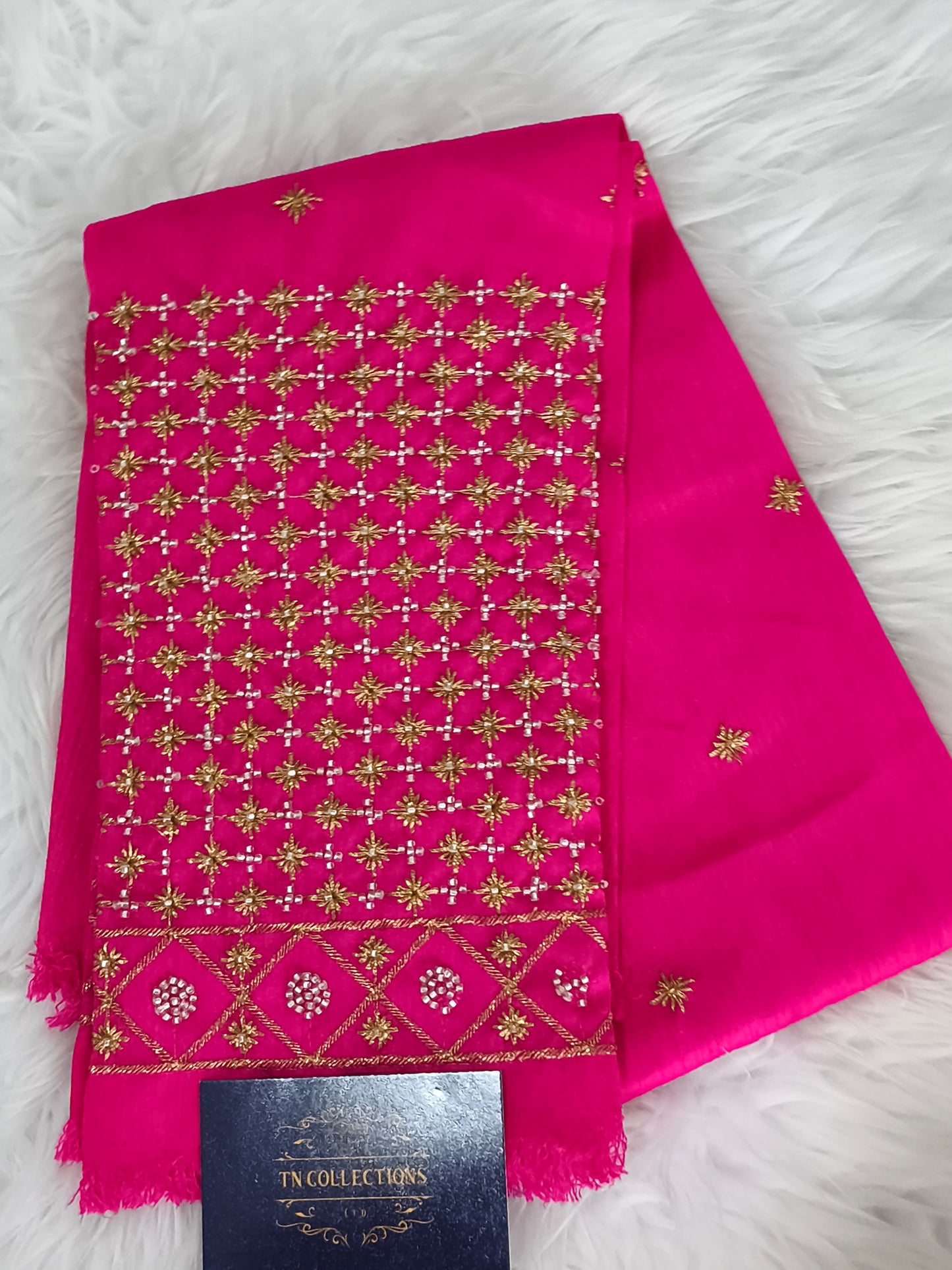 Aari Embroidery work Saree Blouse Material (Pink)