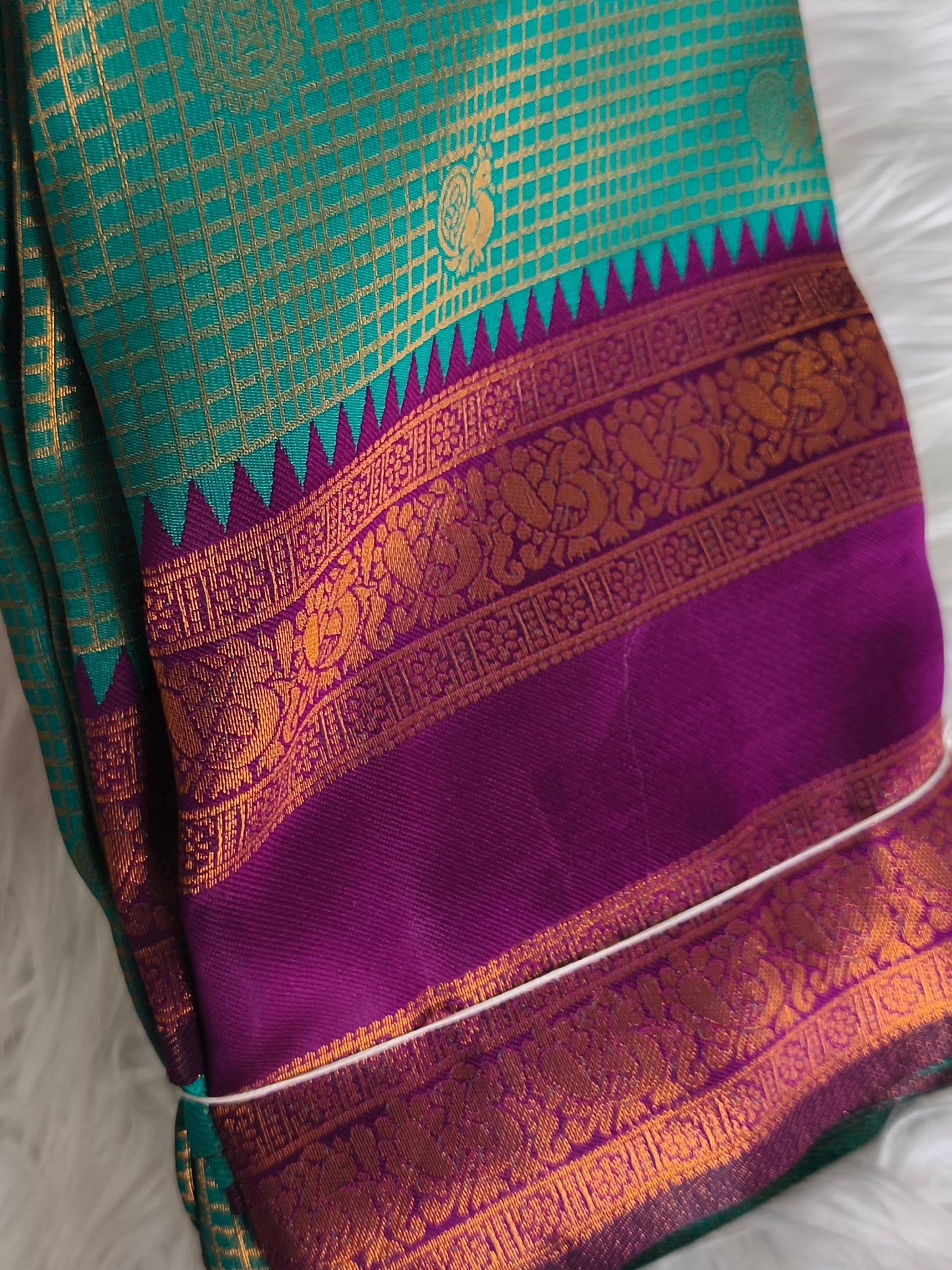 Kachi Semi silk saree (Green)