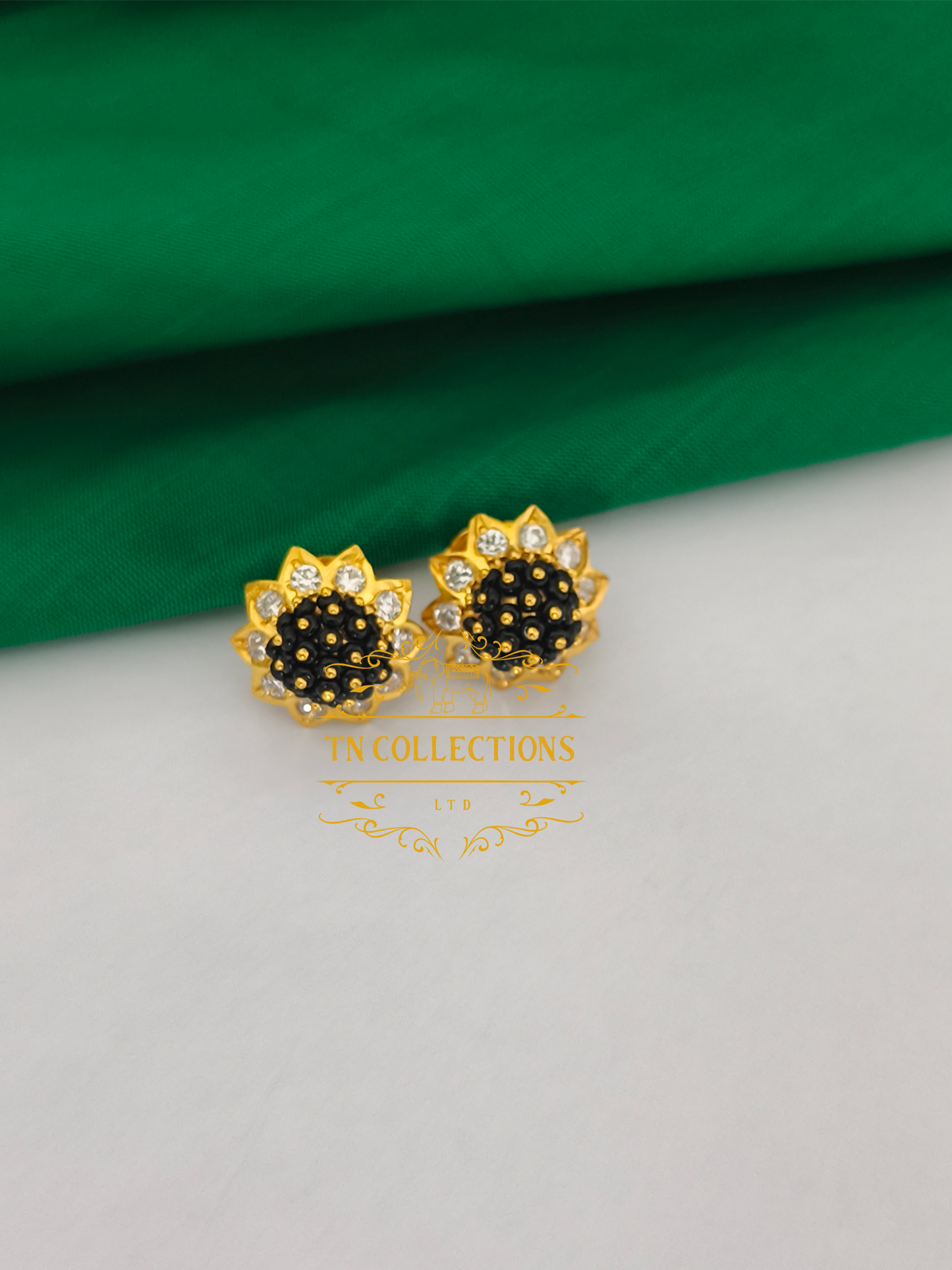 22ct Gold plated Traditional Muthukuviyal Thodu (Black)
