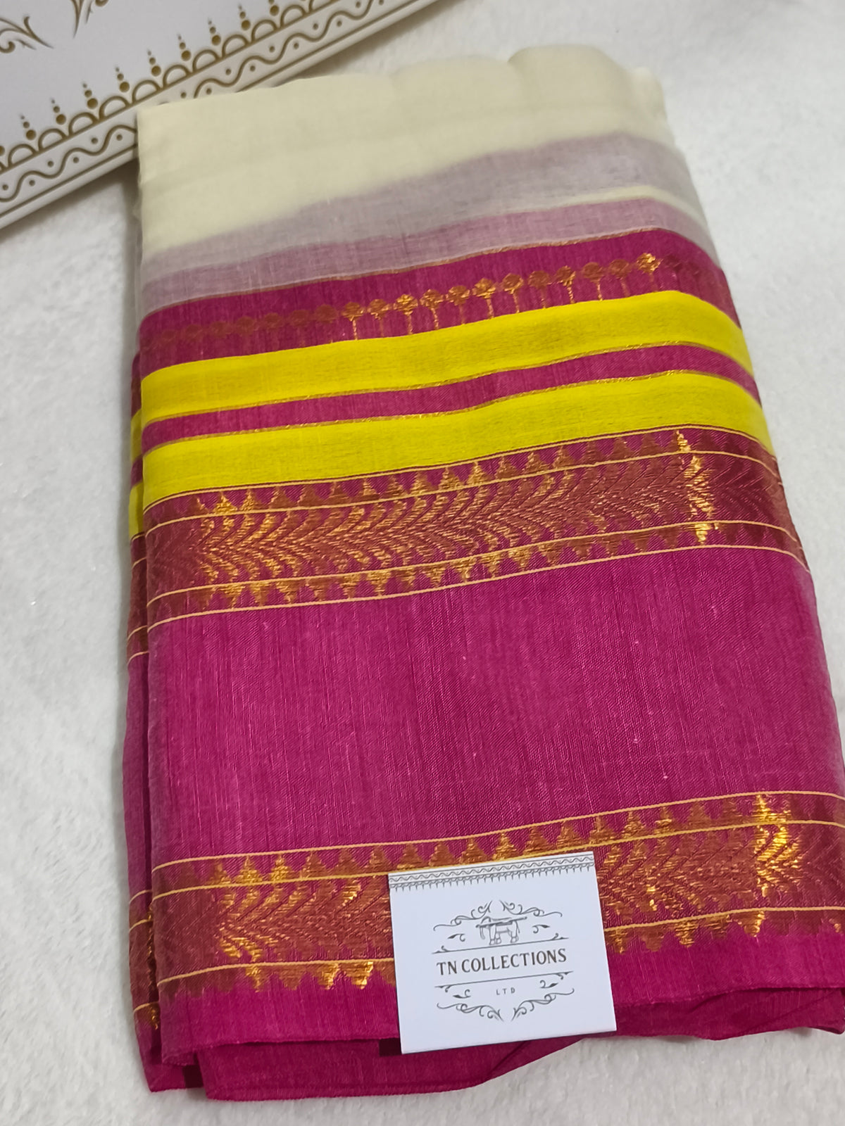 Kerala Special Mul Cotton Saree with Kanchi Border