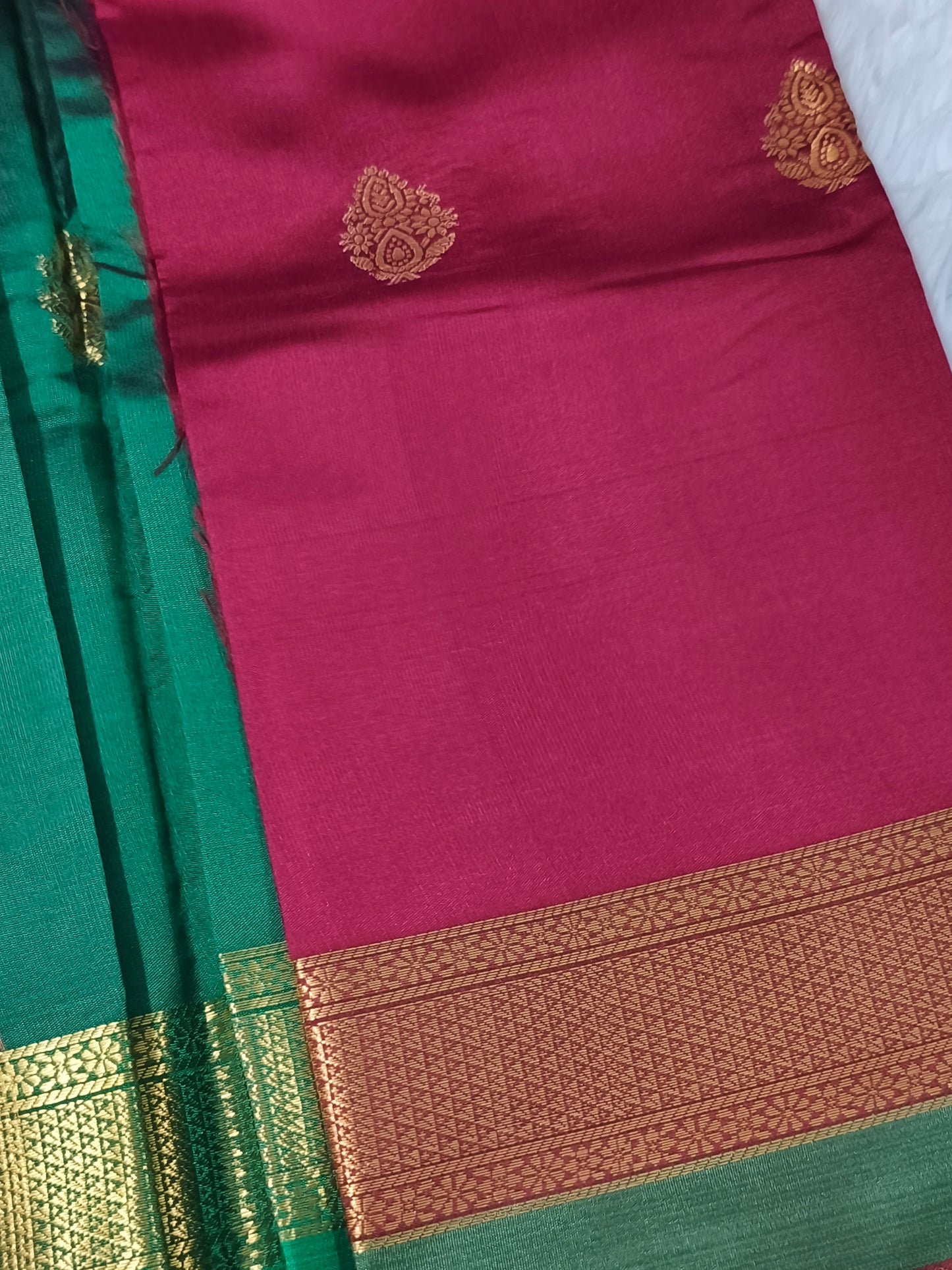 Luxury Semi Soft Silk Saree (Maroon)