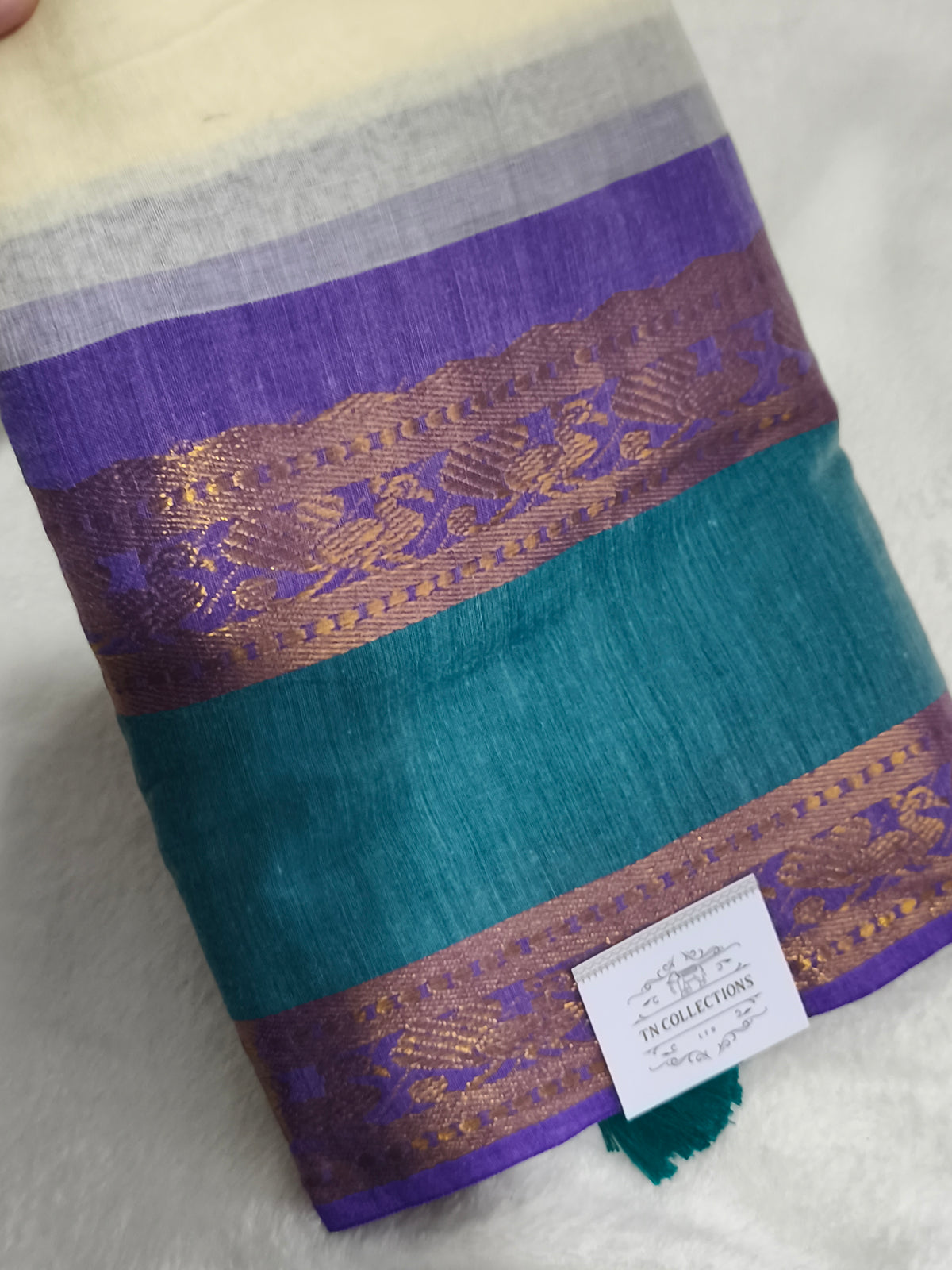 Kerala Special Mul Cotton Saree with Kanchi Border