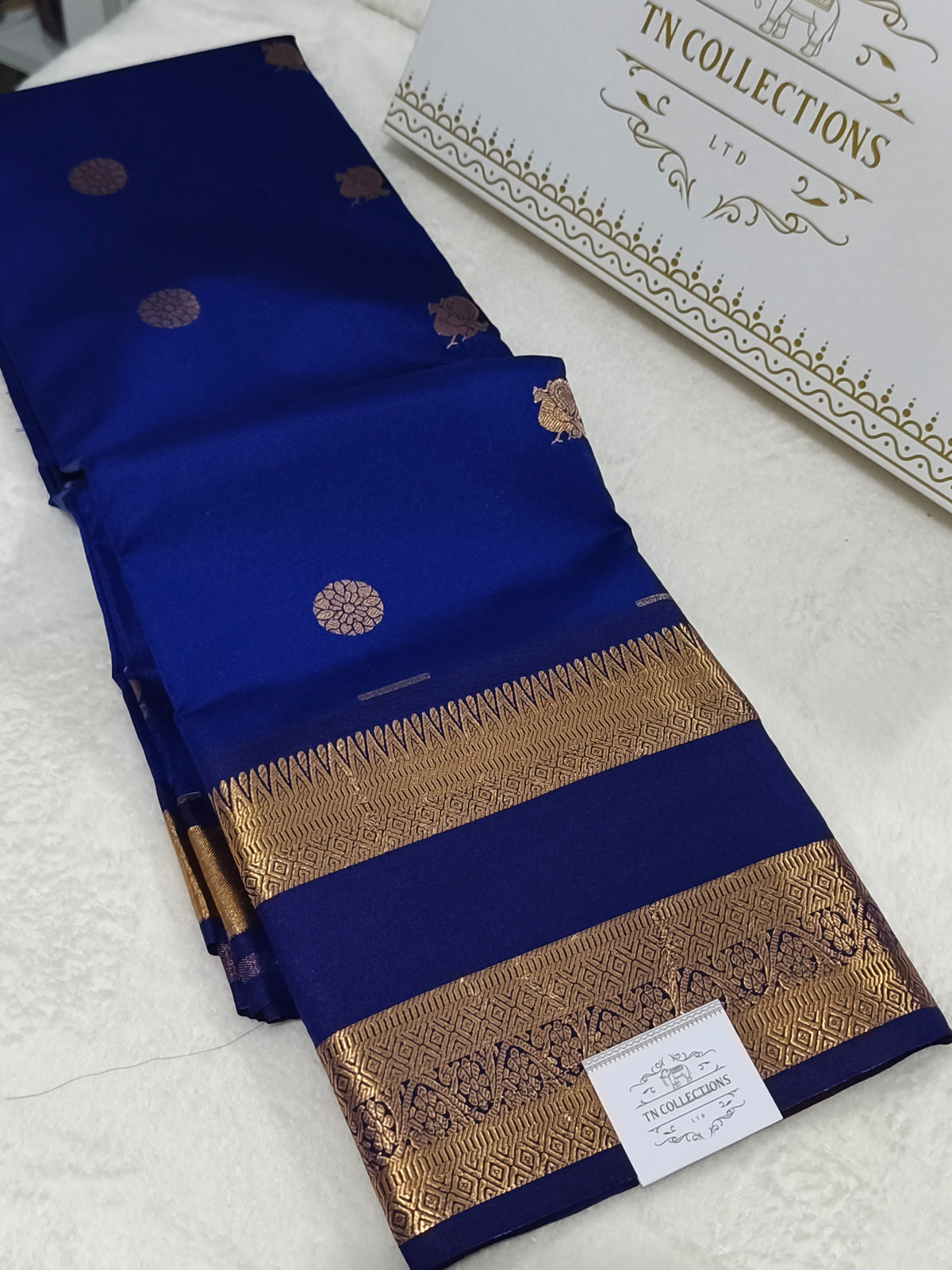 Trendy Semi Soft Silk Saree with contrast blouse and rich pallu