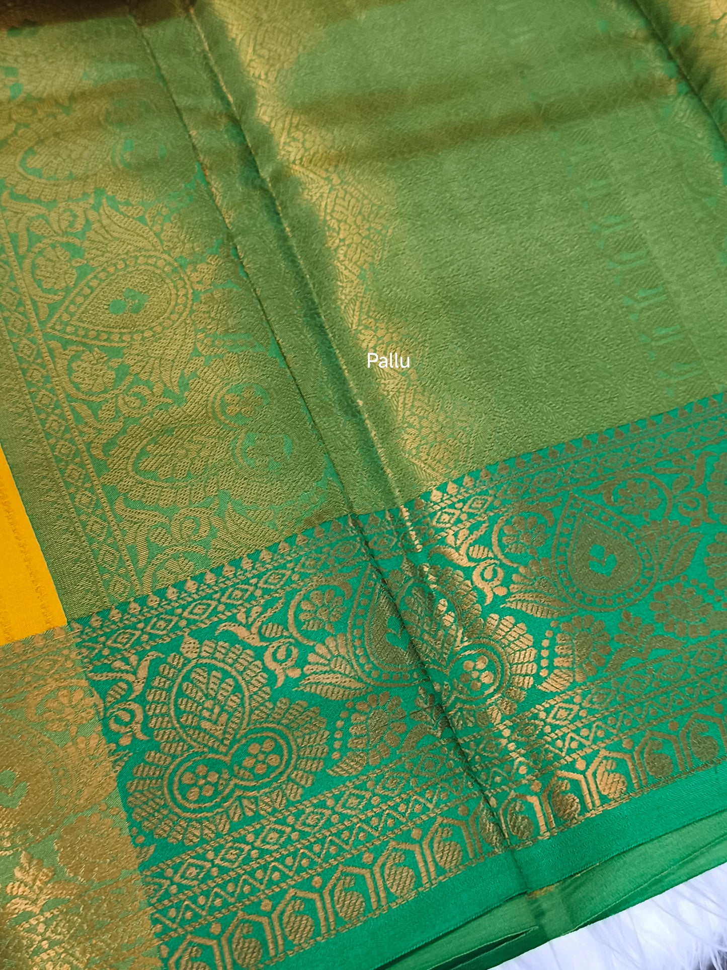 Vairaoosi Soft Silk Saree (Yellow)