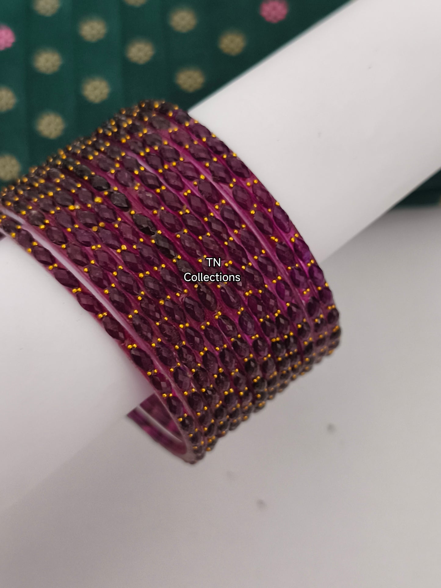 Trendy Raindrop Glass Bangles Set (Size 2.8)