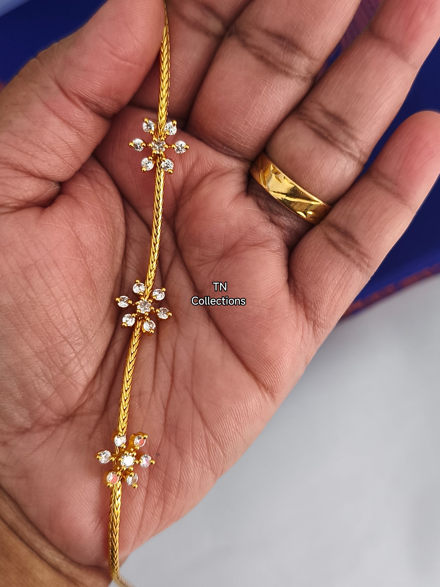 Micro gold plated Flower Design Mugappu Kodi