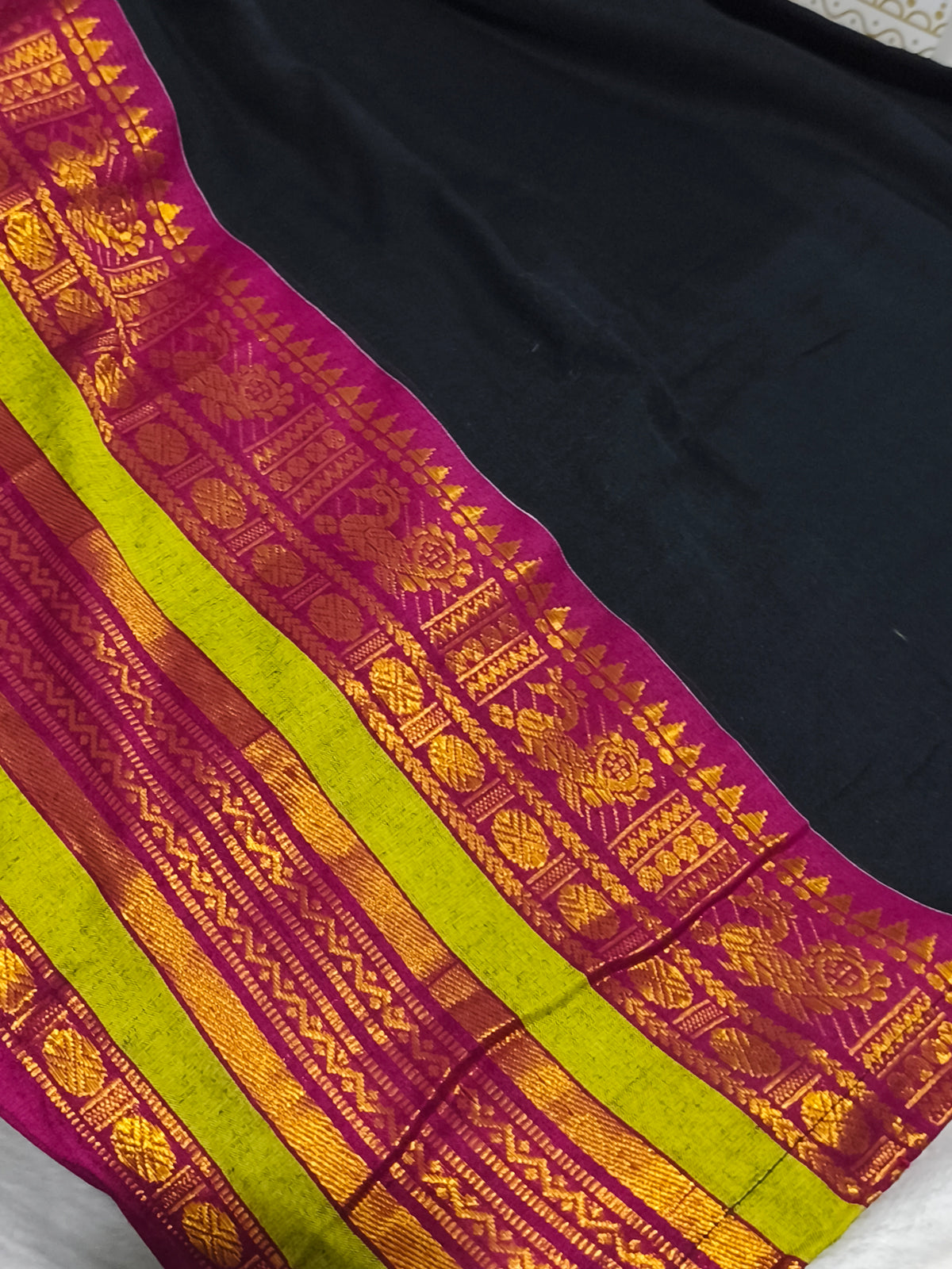 Kerala Special Mul Cotton Saree with Kanchi Border