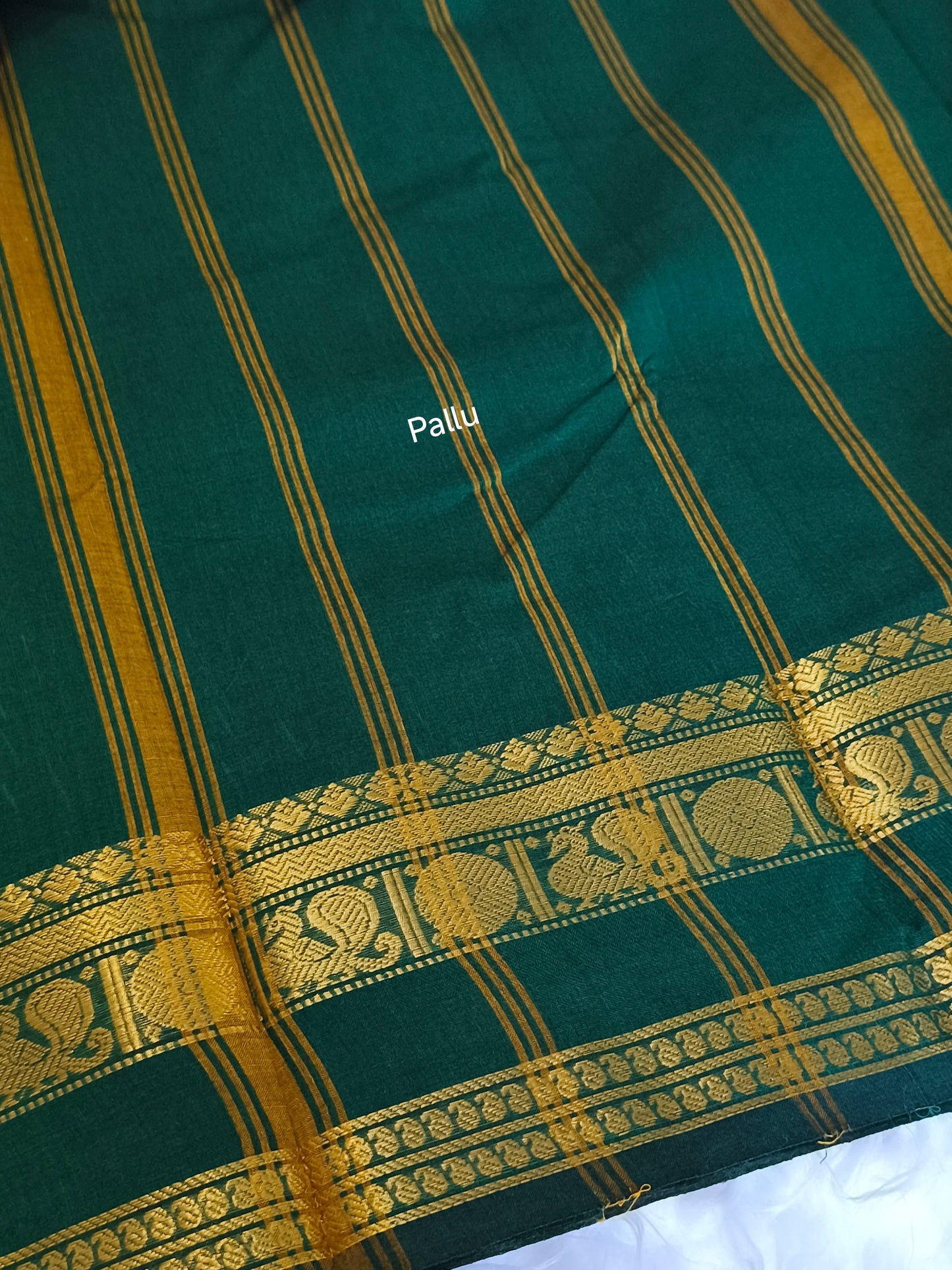 Pure handloom kanchi cotton saree (Dark Green)