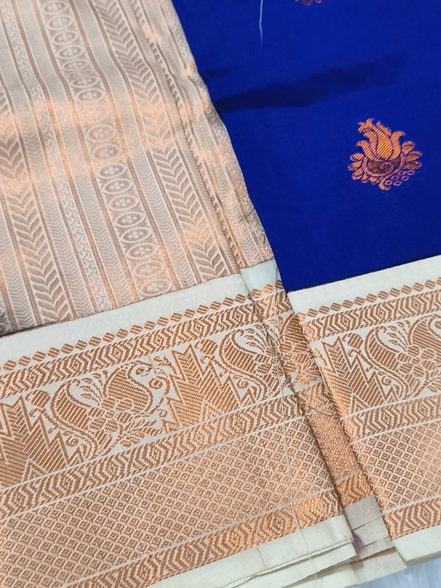 Korvai Premium Soft Silk Saree (Royal Blue)