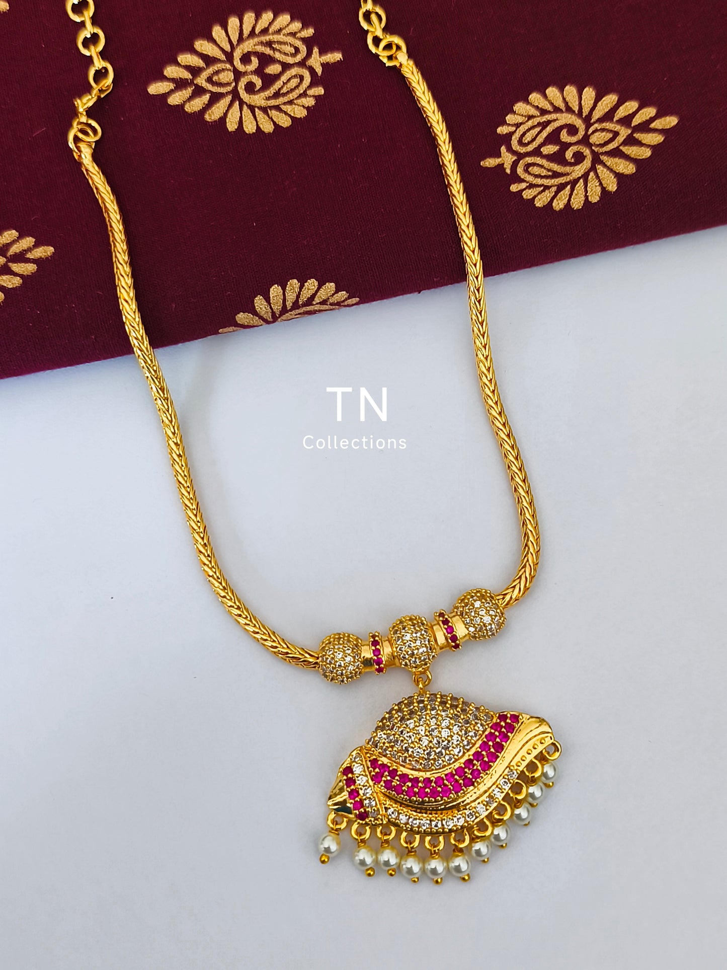 Micro gold plated Traditional sangu Attigai Short Necklace