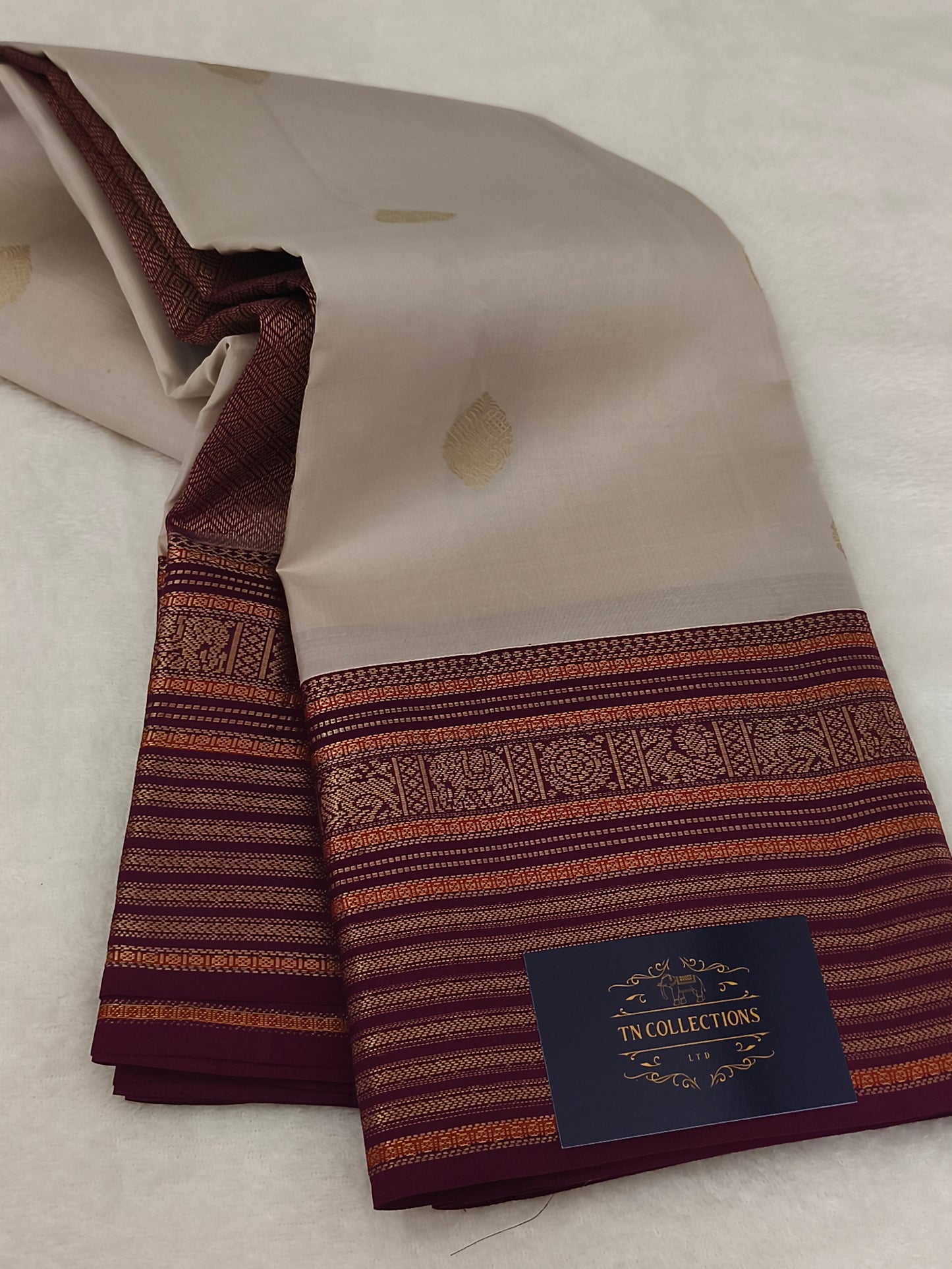 Pure handloom Kanchipuram Silk Saree( Off White)