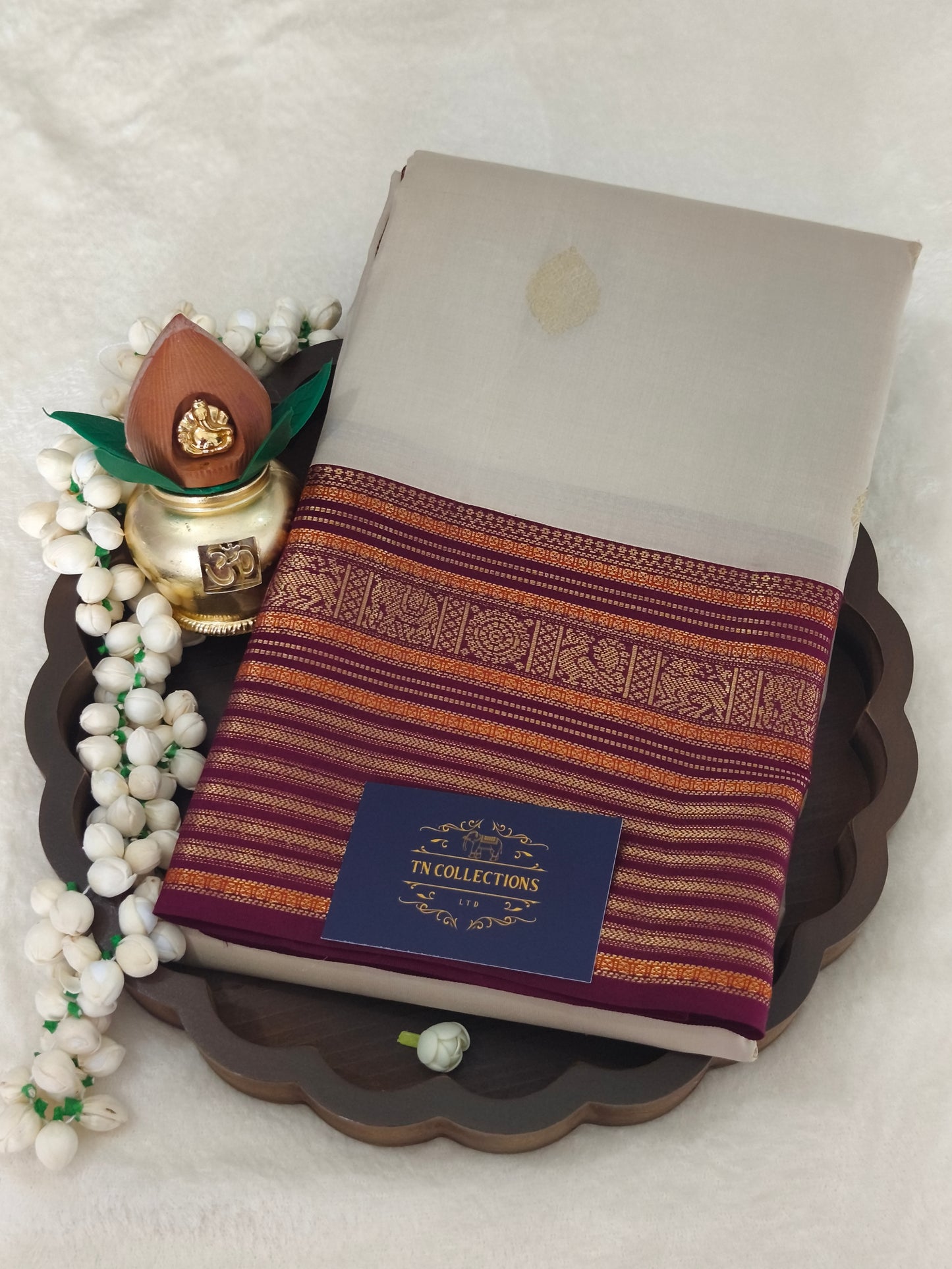 Pure handloom Kanchipuram Silk Saree( Off White)