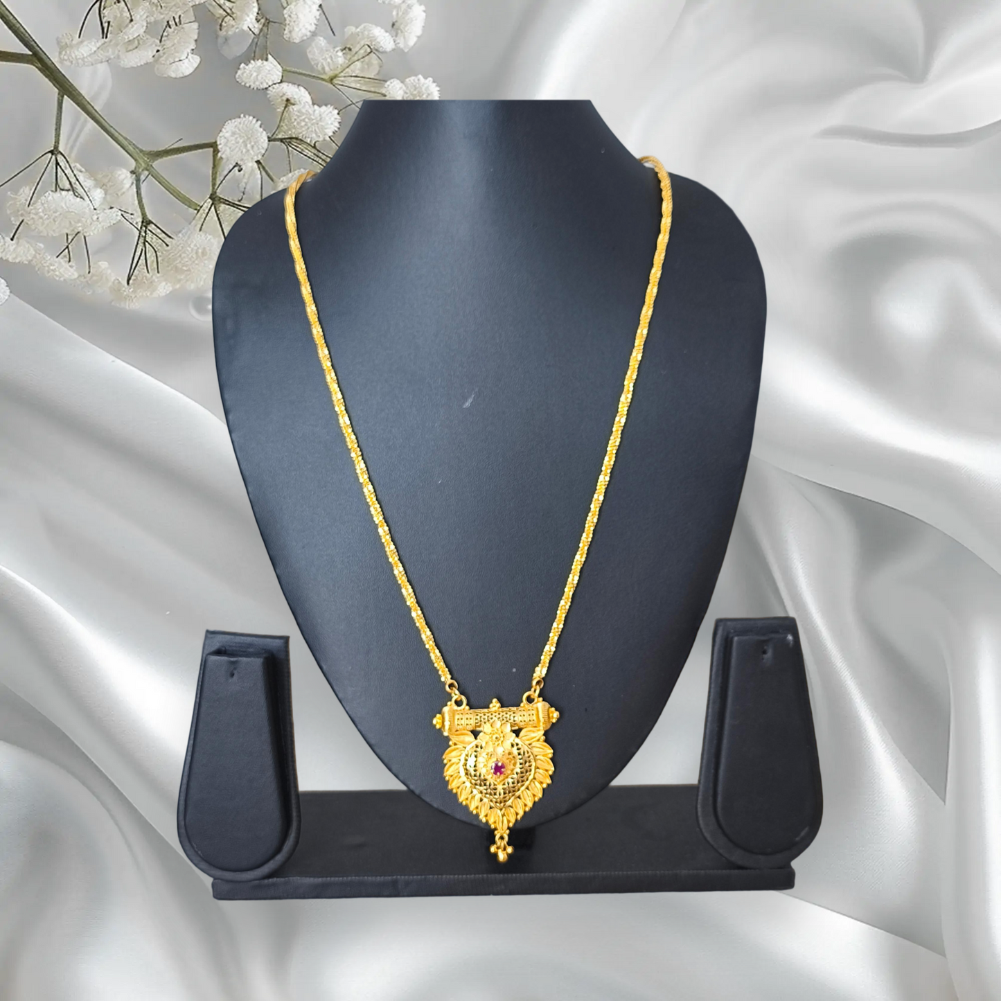 Micro gold Chain with Pendant