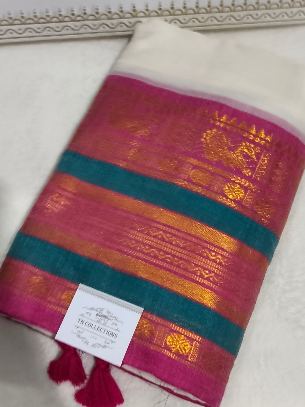 Kerala Special Mul Cotton Saree with Kanchi Border