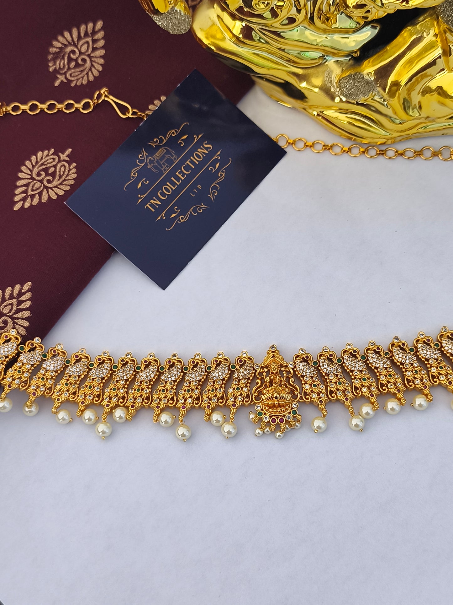 Luxmi hip chain