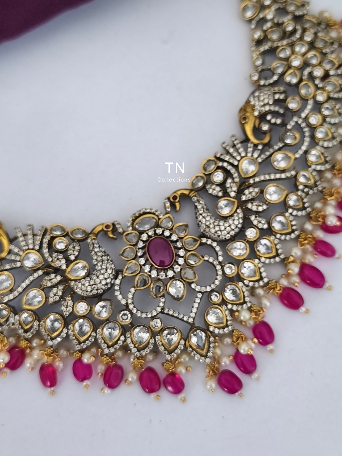 Victoria Finish Choker Necklace Set (Rani Pink)