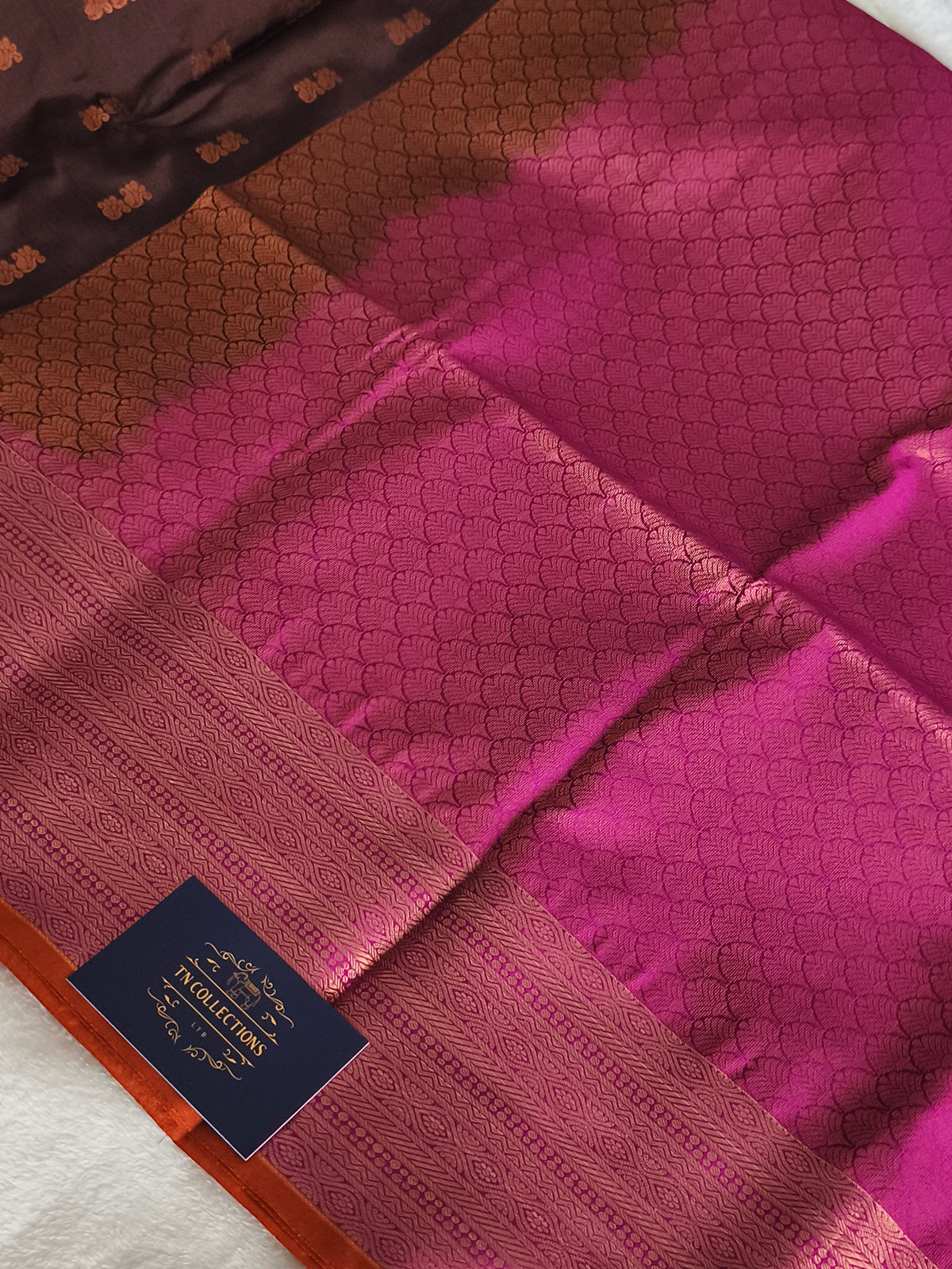 Dual shaded Luxury Soft Silk Saree with contrast blouse and rich pallu