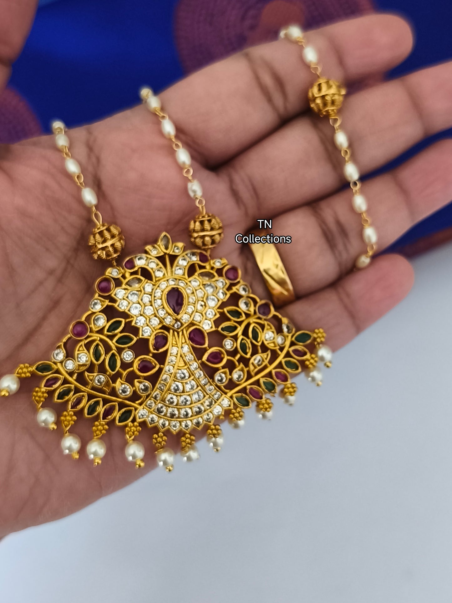 Matte Finish Pearl Necklace