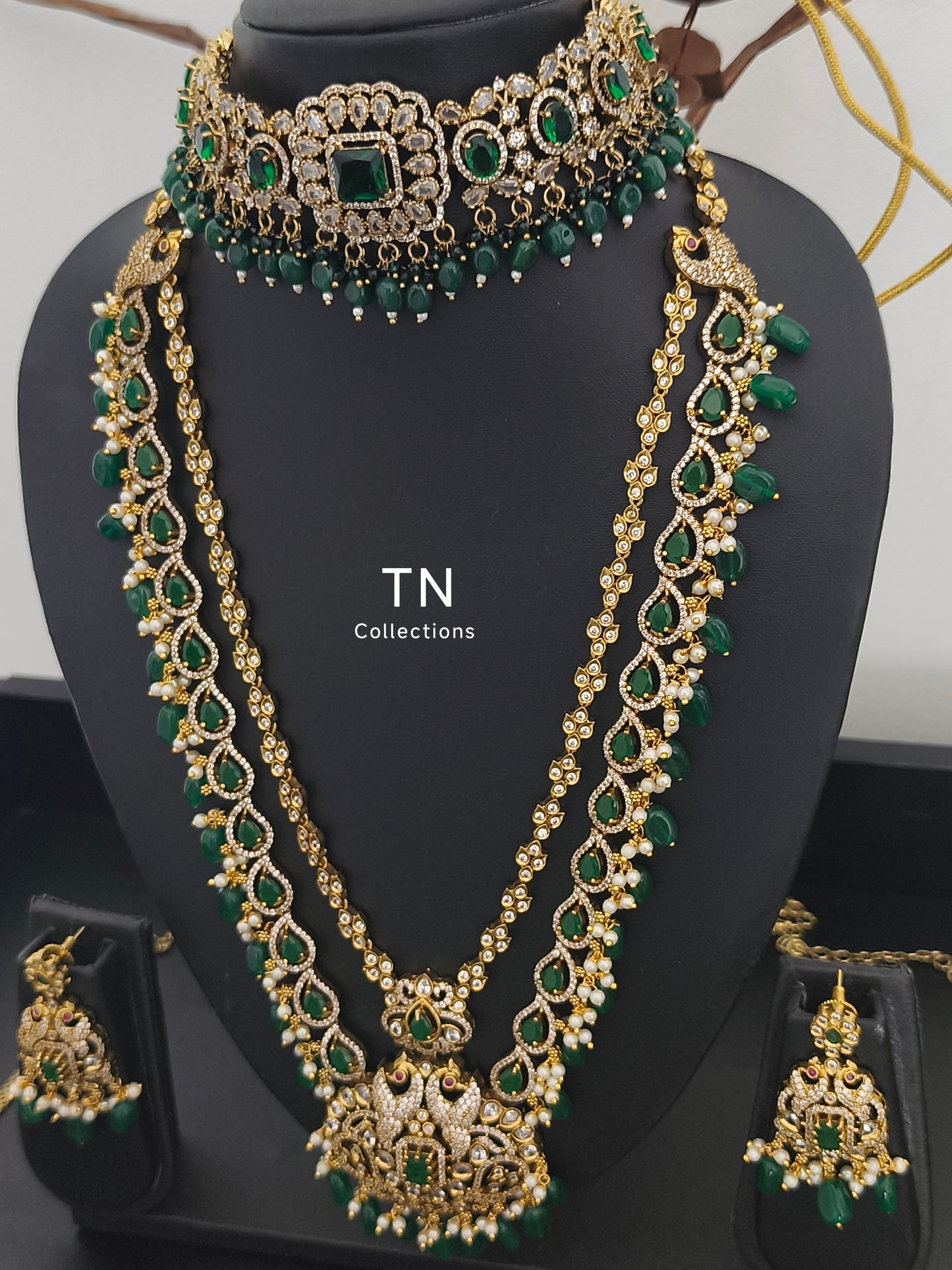 Victorian Finish Green Semi Bridal Set/Wedding jewellery set