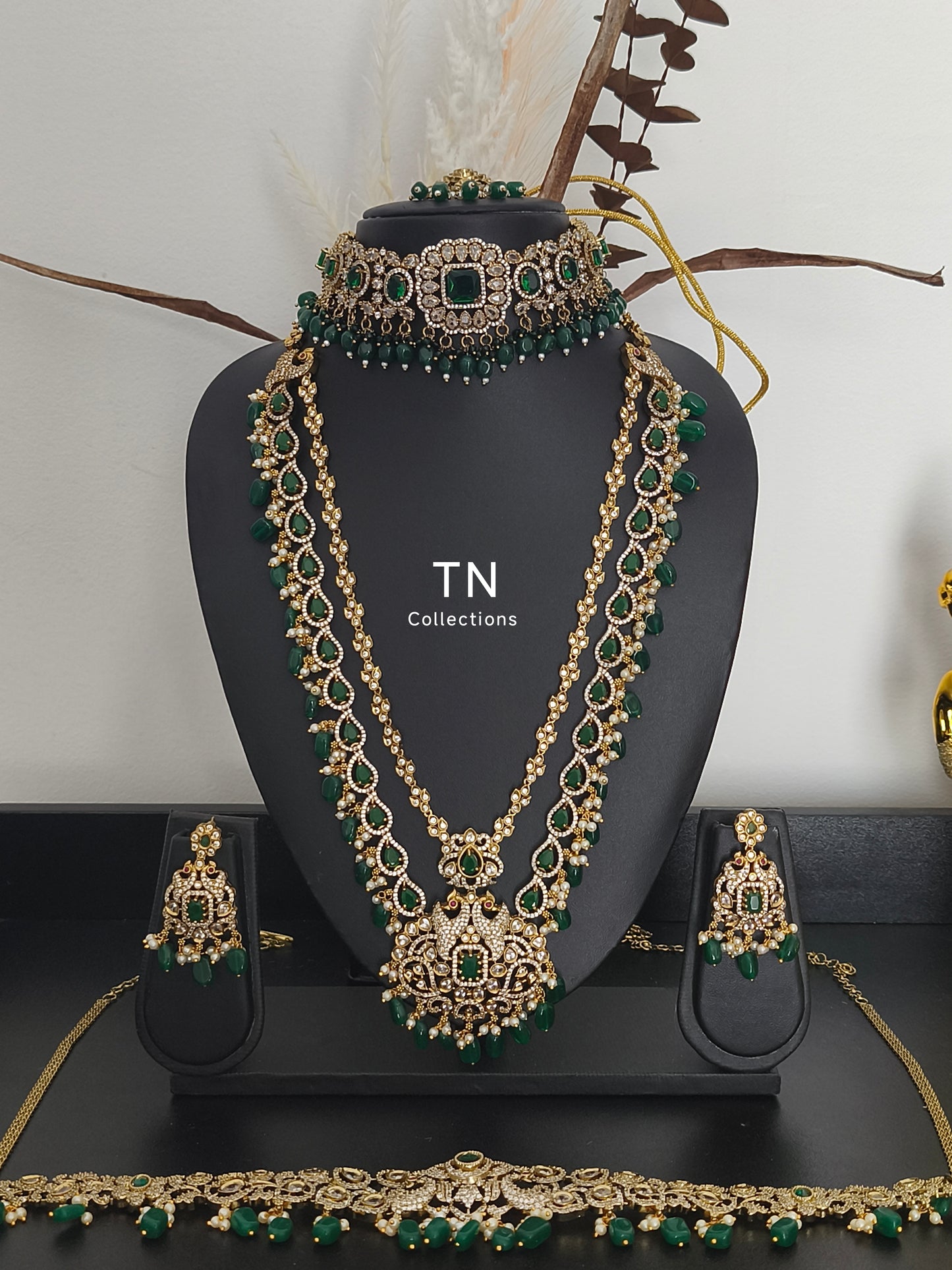 Victorian Finish Green Semi Bridal Set/Wedding jewellery set