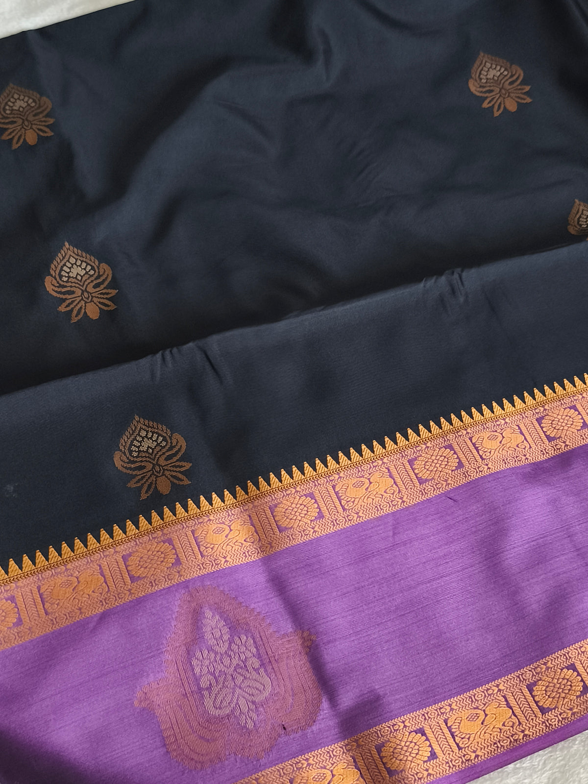 Premium kanchi Silk saree (Black)