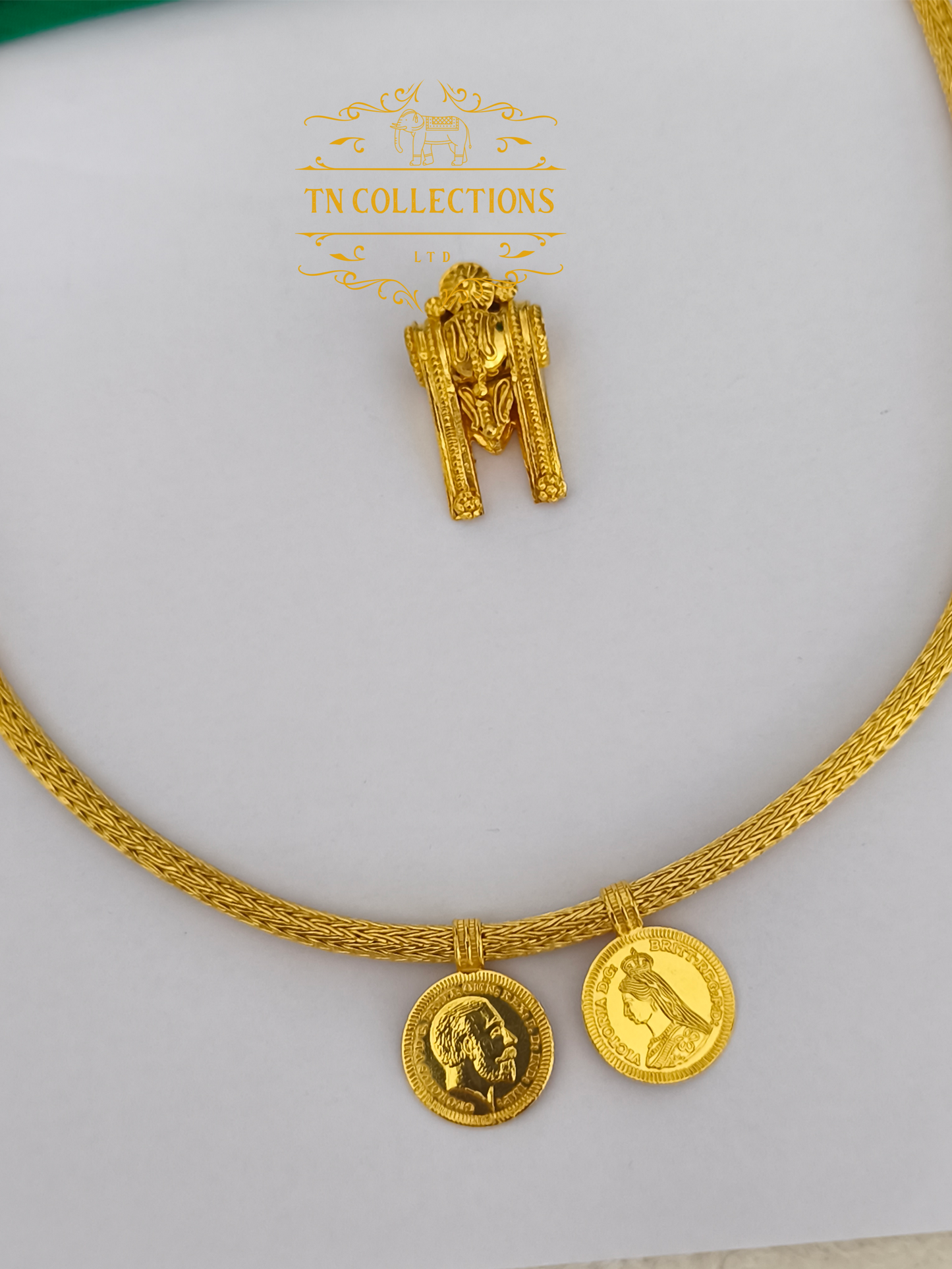 22ct Gold Plated Traditional Hindu Thalikodi with Kombu thali & Coins (15-19 Pawn thickness)