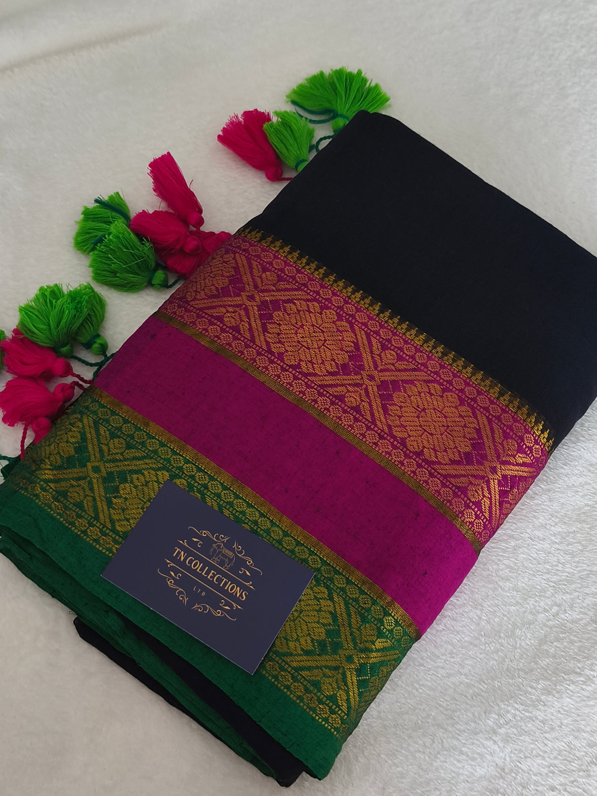 Trendy Mulmul cotton saree with Kanchi Border (Black)