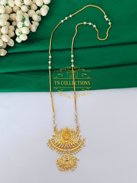 Micro Gold-Plated Traditional Pathakkam with single layer pearl chain (Full white stones)