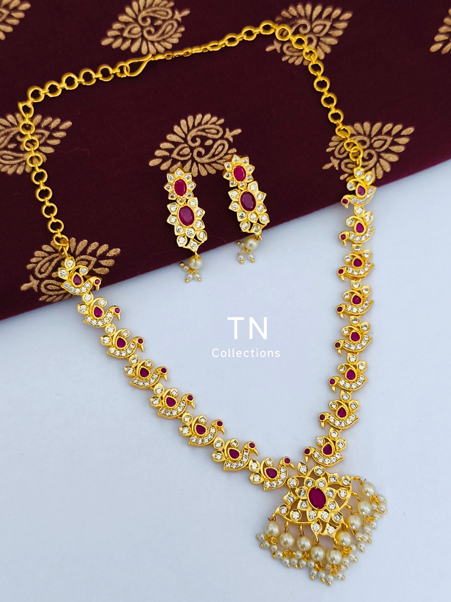 Gold Finish Necklace (Attiyal)