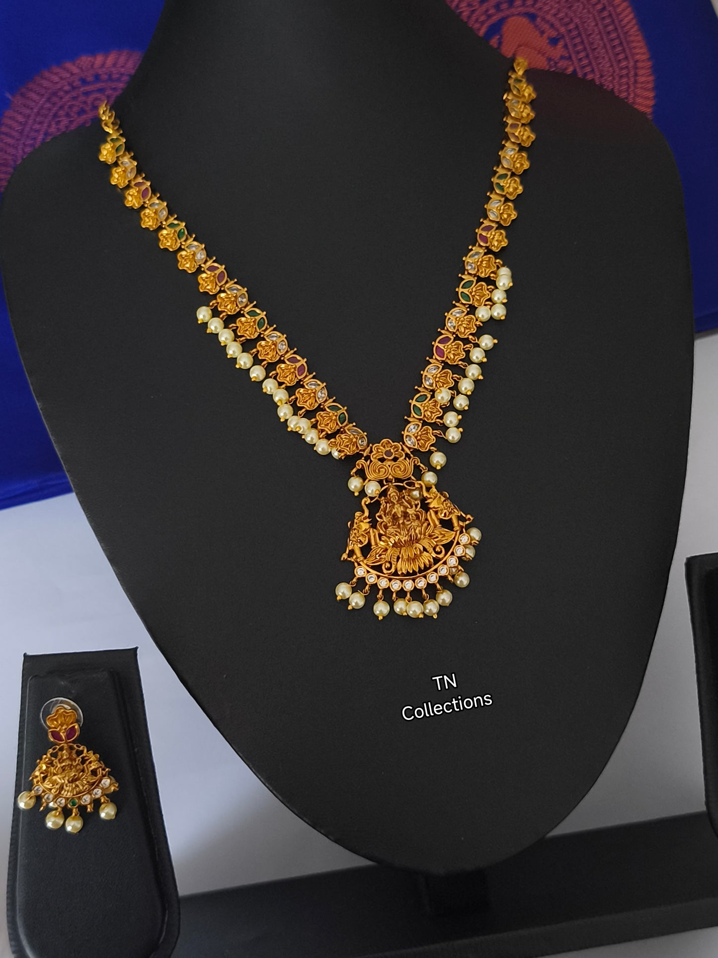 Antique Matte Finish Luxmi Necklace Set