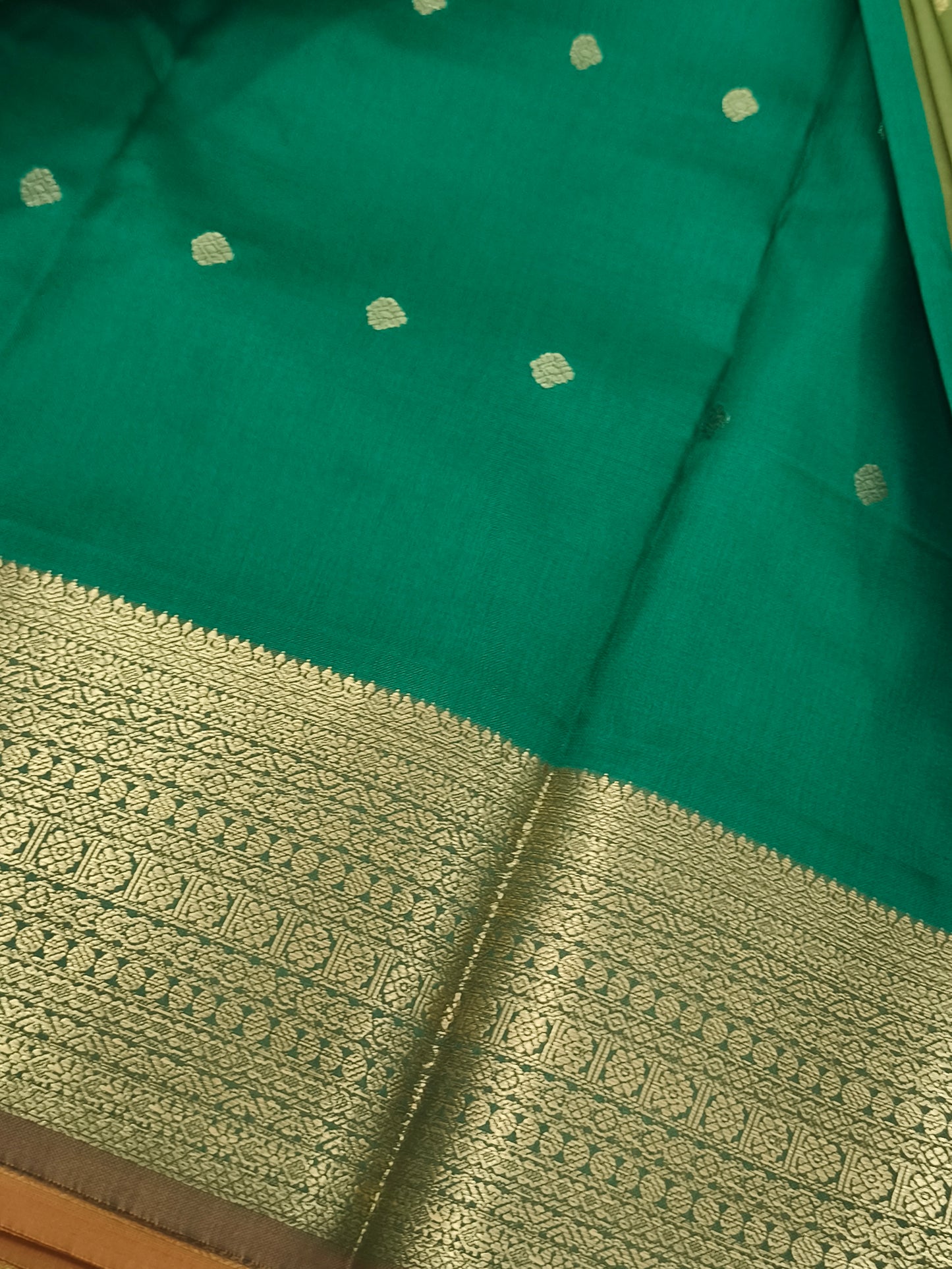 Semi Soft Silk Saree (Olive Green)